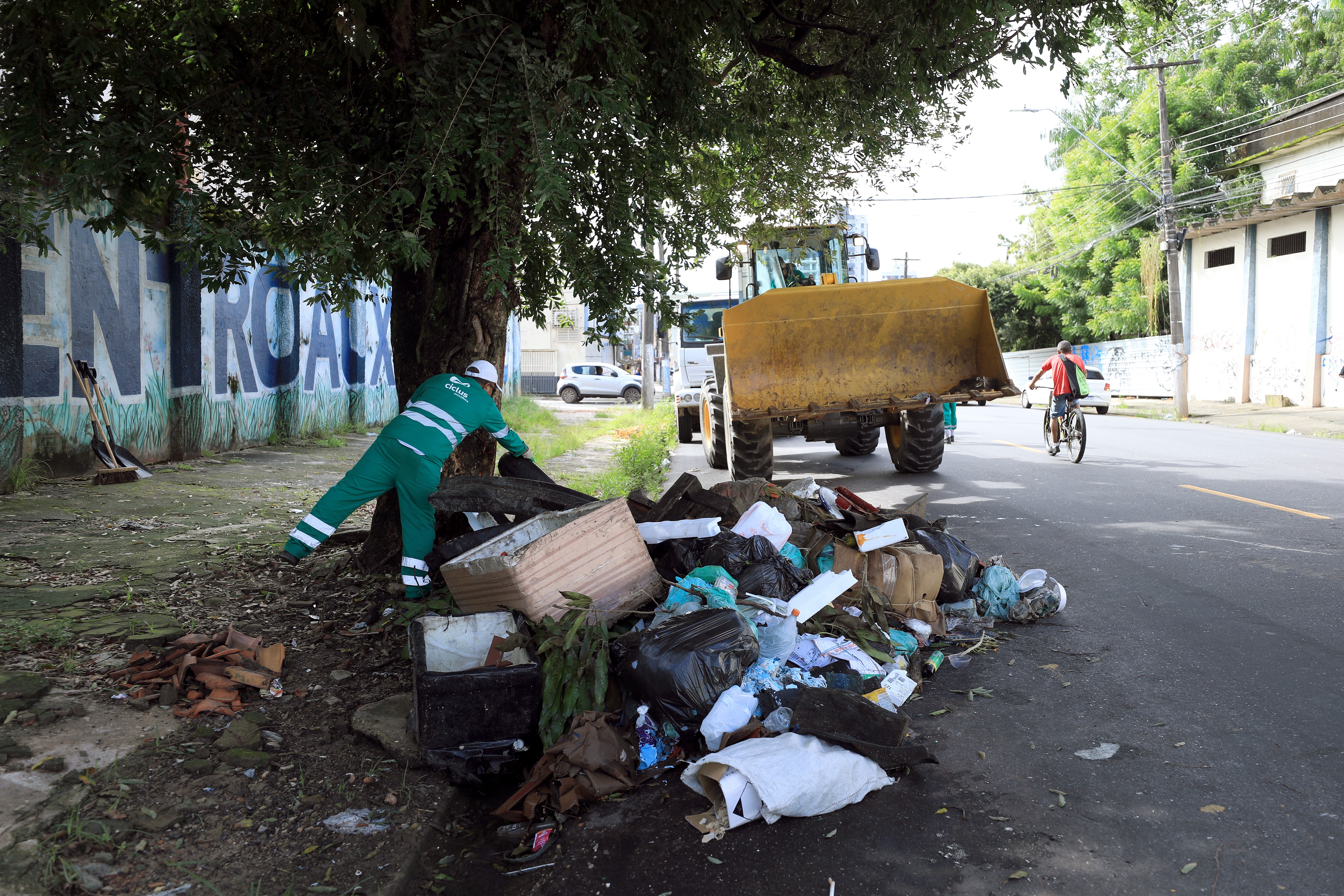 Prefeitura intensifica a limpeza de Belém neste final de semana