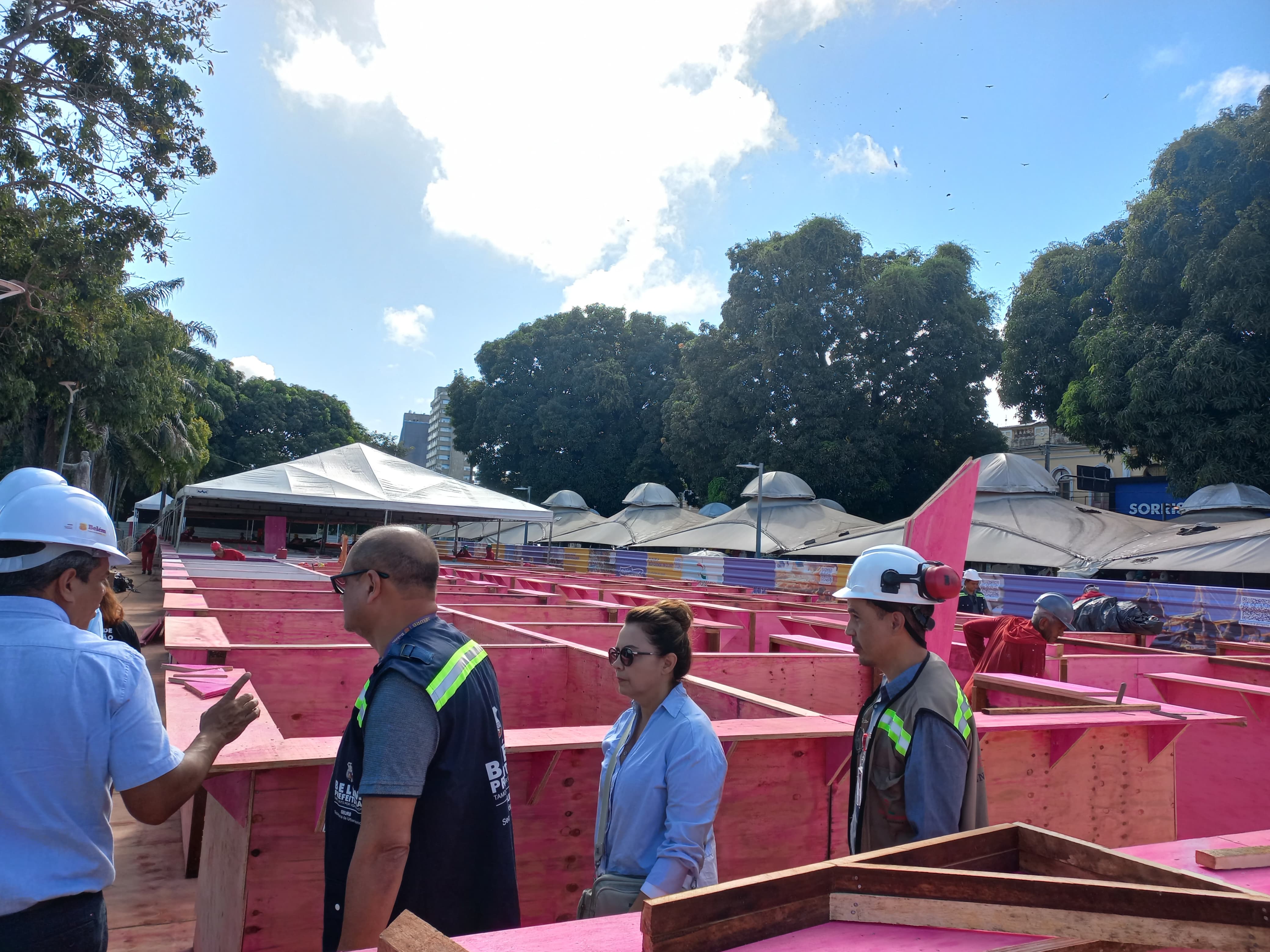 Prefeitura começa a remanejar trabalhadores do Ver-o-Peso para Solar da Beira e Feira Provisória