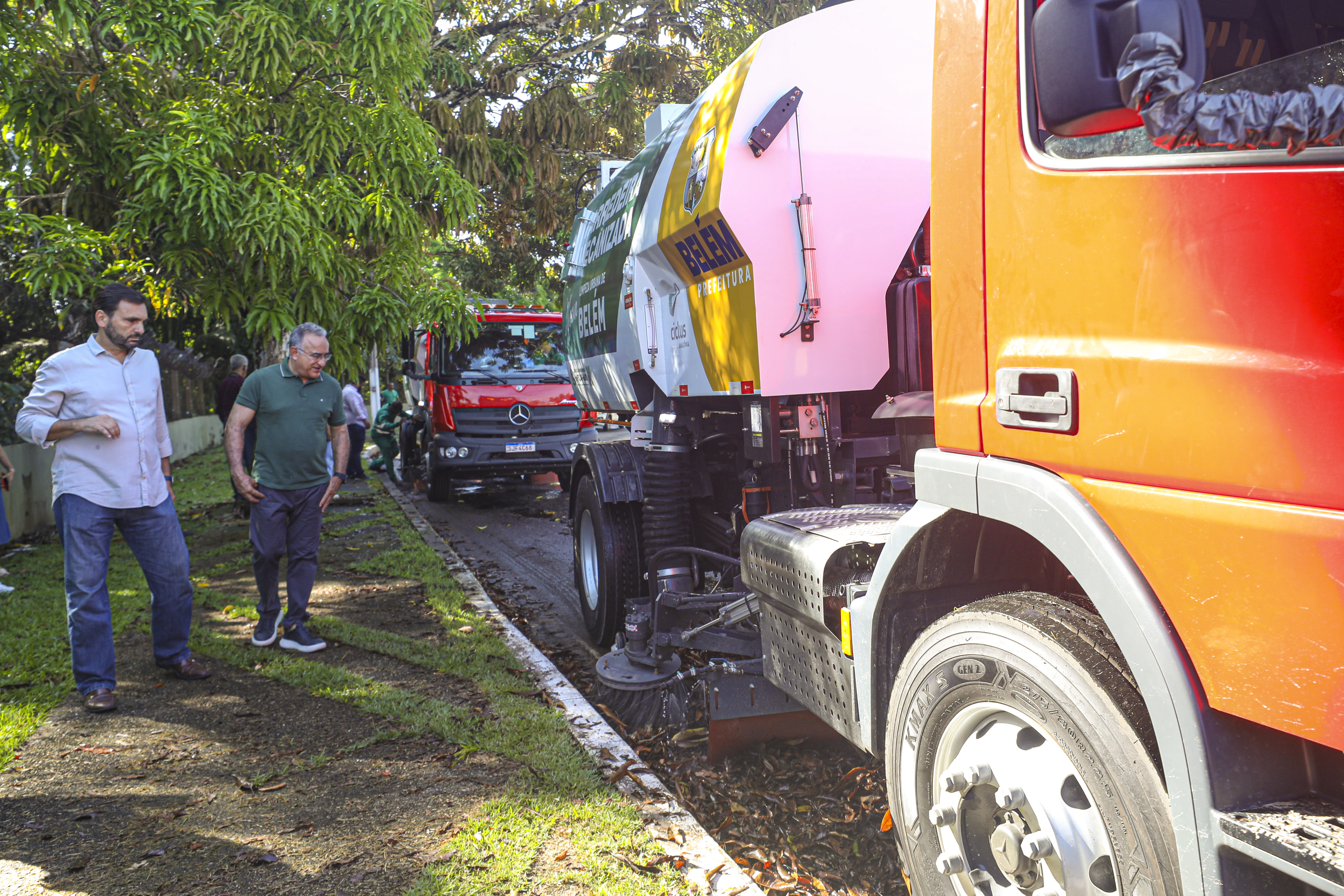 Belém ganha ecoponto e máquinas para reforçar o sistema de limpeza da cidade