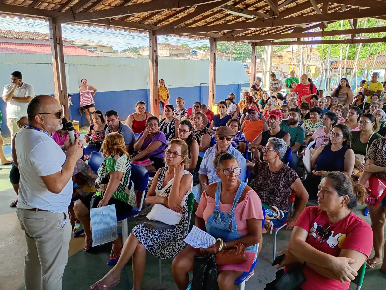 Prefeitura de Belém realiza pré-cadastro do "Terra da Gente" para moradores do Conjunto Satélite