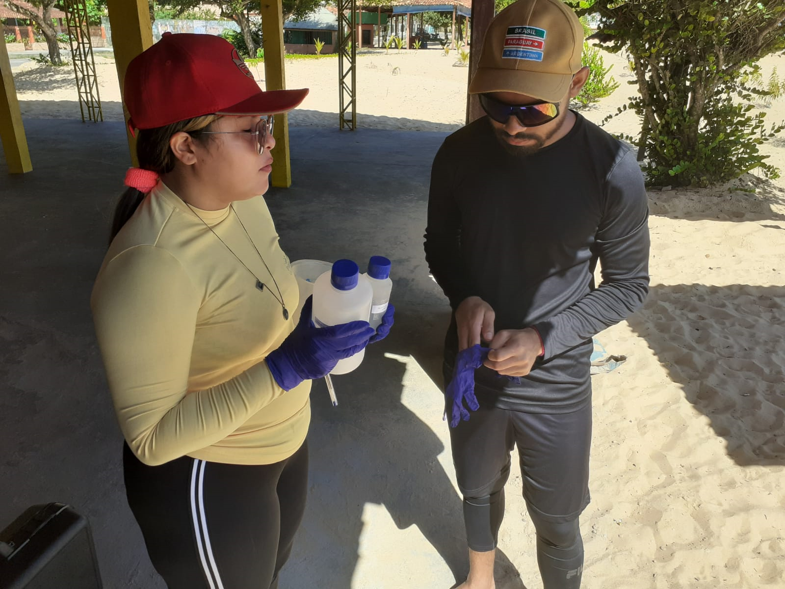 Município realiza testes de balneabilidade das praias e faz campanha de orientação à população