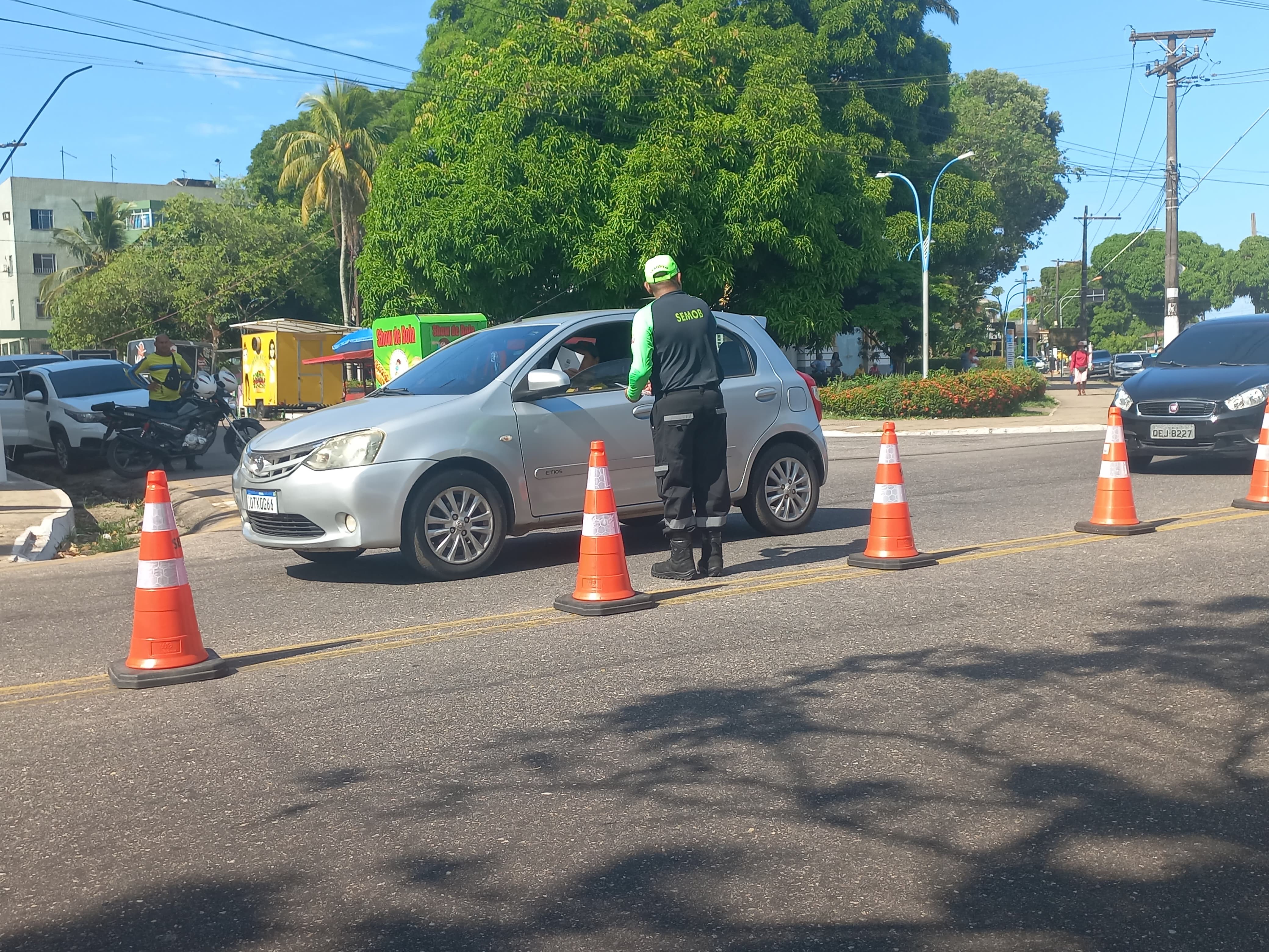 Prefeitura de Belém realiza ação de educação para o trânsito a condutores,  ciclistas e pedestres em Mosqueiro