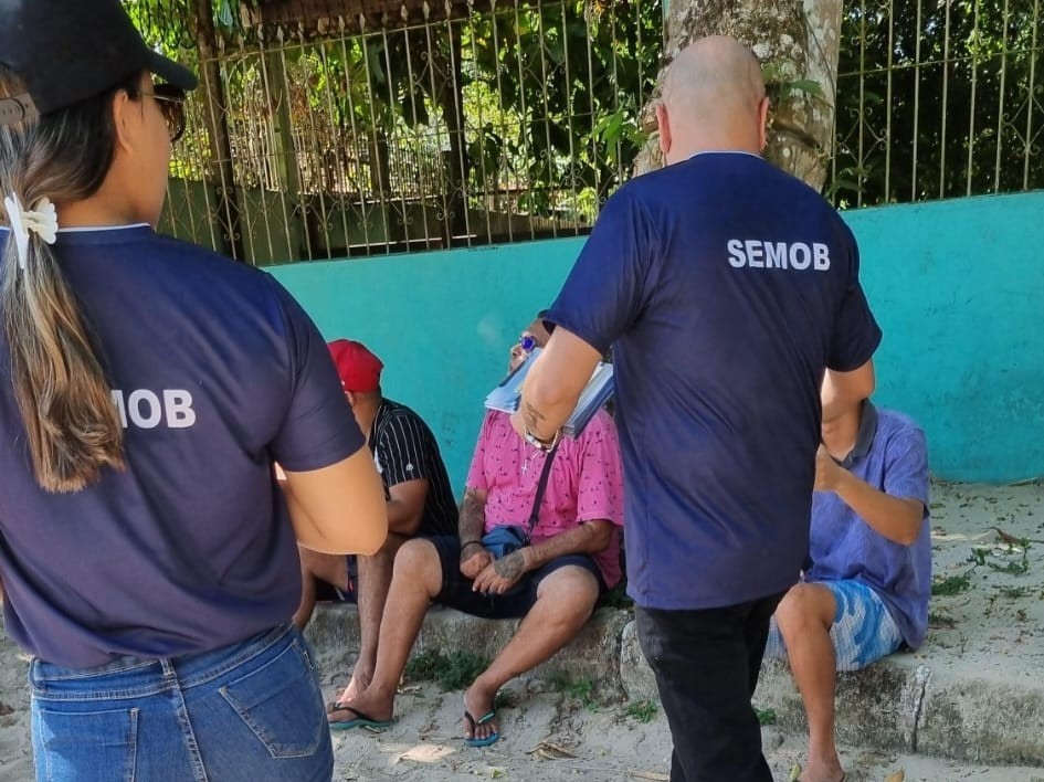 Ação de educação para o trânsito da Prefeitura realiza 800 abordagens em praias do Outeiro, neste domingo, 21