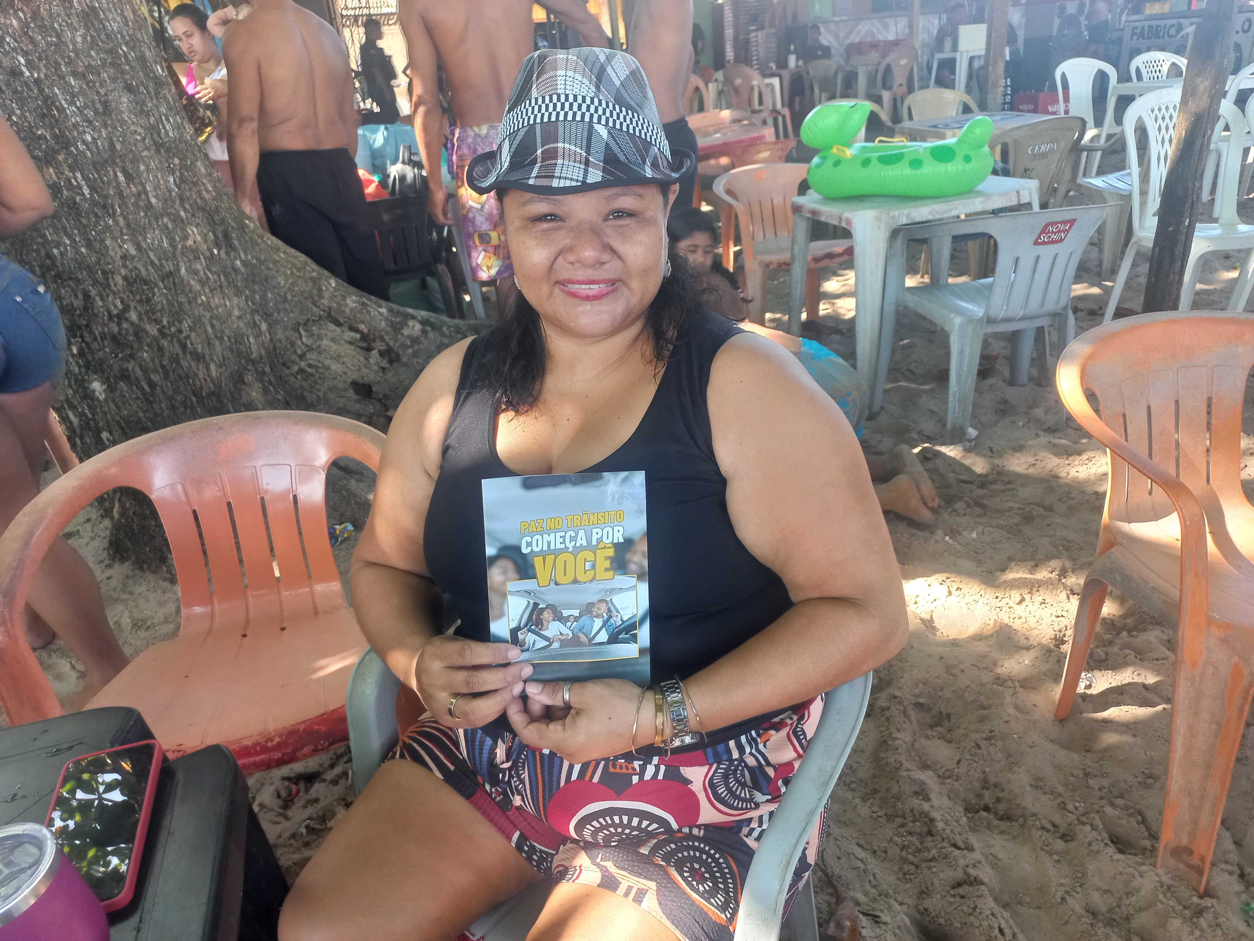 Ação de educação para o trânsito da Prefeitura realiza 800 abordagens em praias do Outeiro, neste domingo, 21
