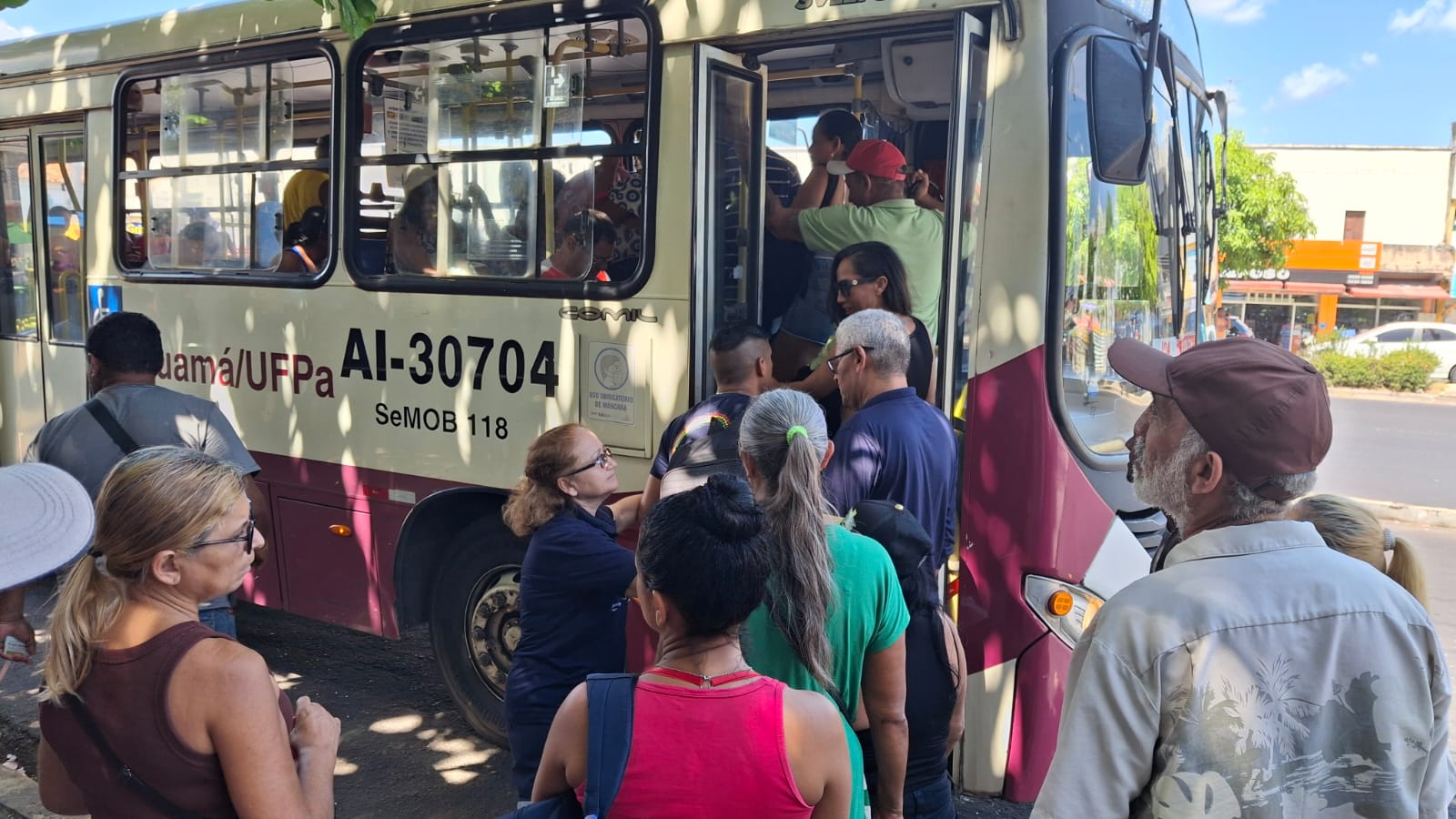 Último final de semana inicia com movimento intenso a caminho dos balneários de Belém