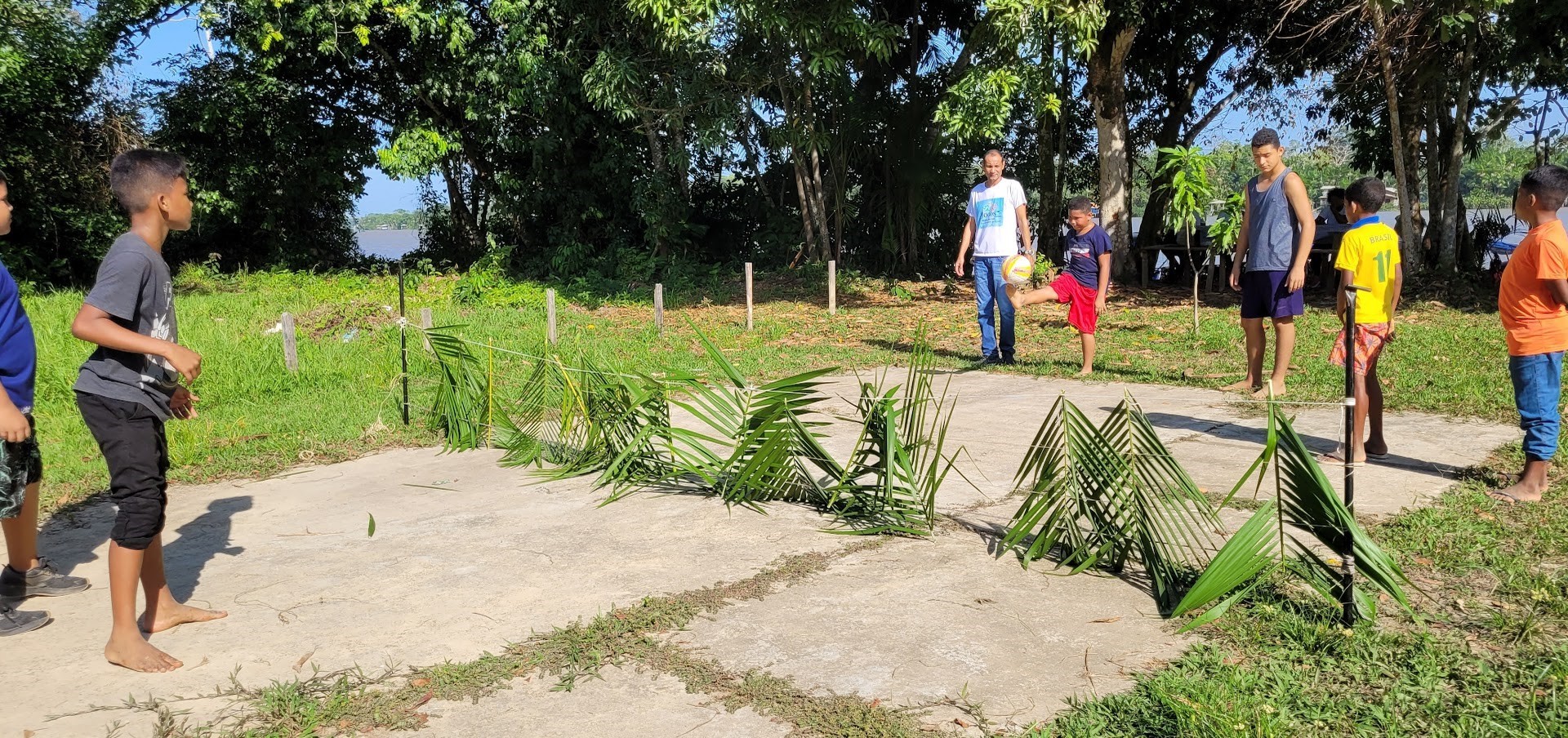 Estudantes da Ilha Grande participam dos Jogos de Verão com modalidades adaptadas à cultura local