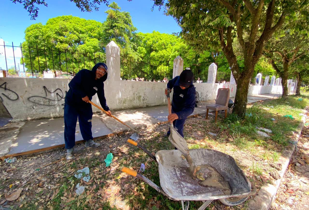 Cemitérios Santa Izabel e São Jorge estão em fase final de limpeza e organização para o Dia dos Pais