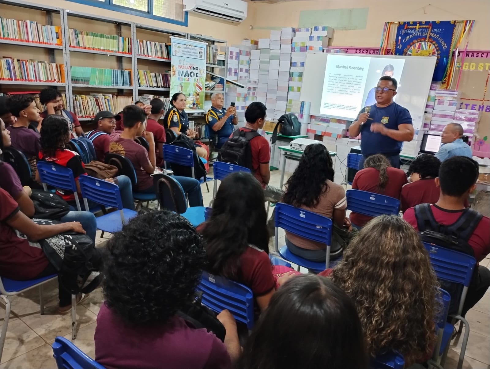 Guarda Municipal de Belém leva aos distritos de Icoaraci e Outeiro a Atividade Guarda Amigo da Escola