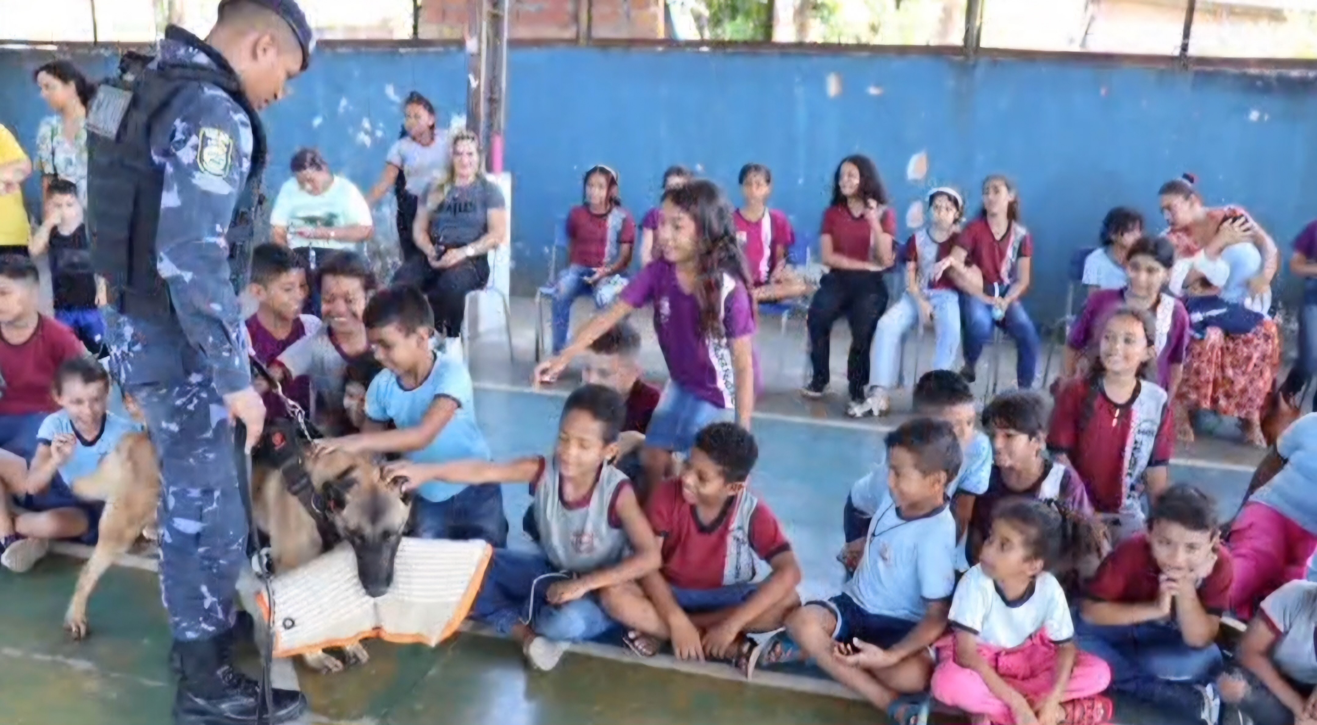 Guarda Municipal de Belém leva aos distritos de Icoaraci e Outeiro a Atividade Guarda Amigo da Escola