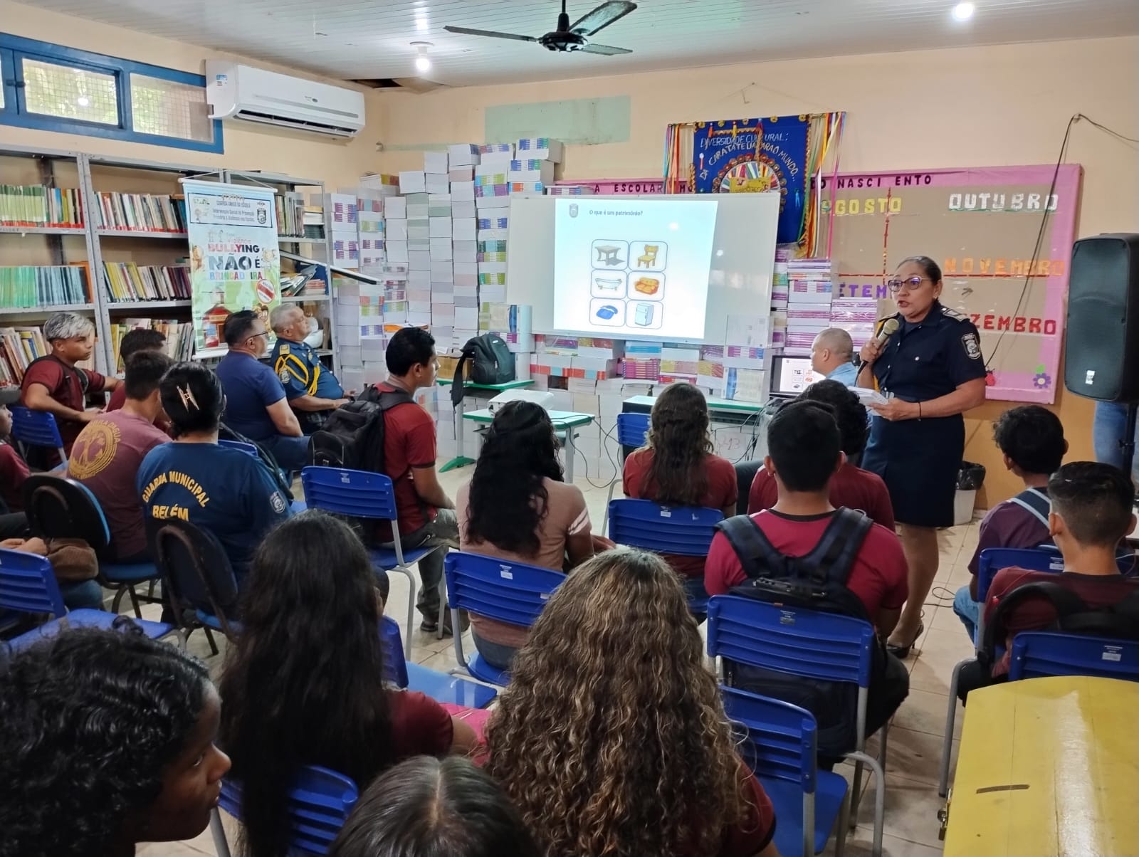 Guarda Municipal de Belém leva aos distritos de Icoaraci e Outeiro a Atividade Guarda Amigo da Escola
