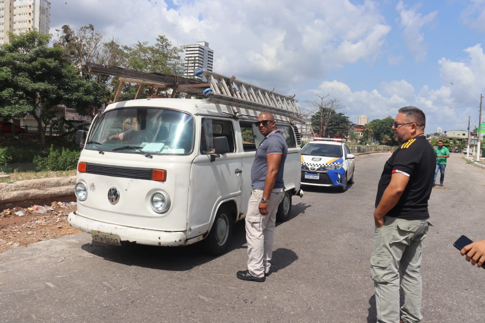 Ação municipal integrada fiscaliza descarte irregular de lixo nesta terça-feira, 13, em Belém