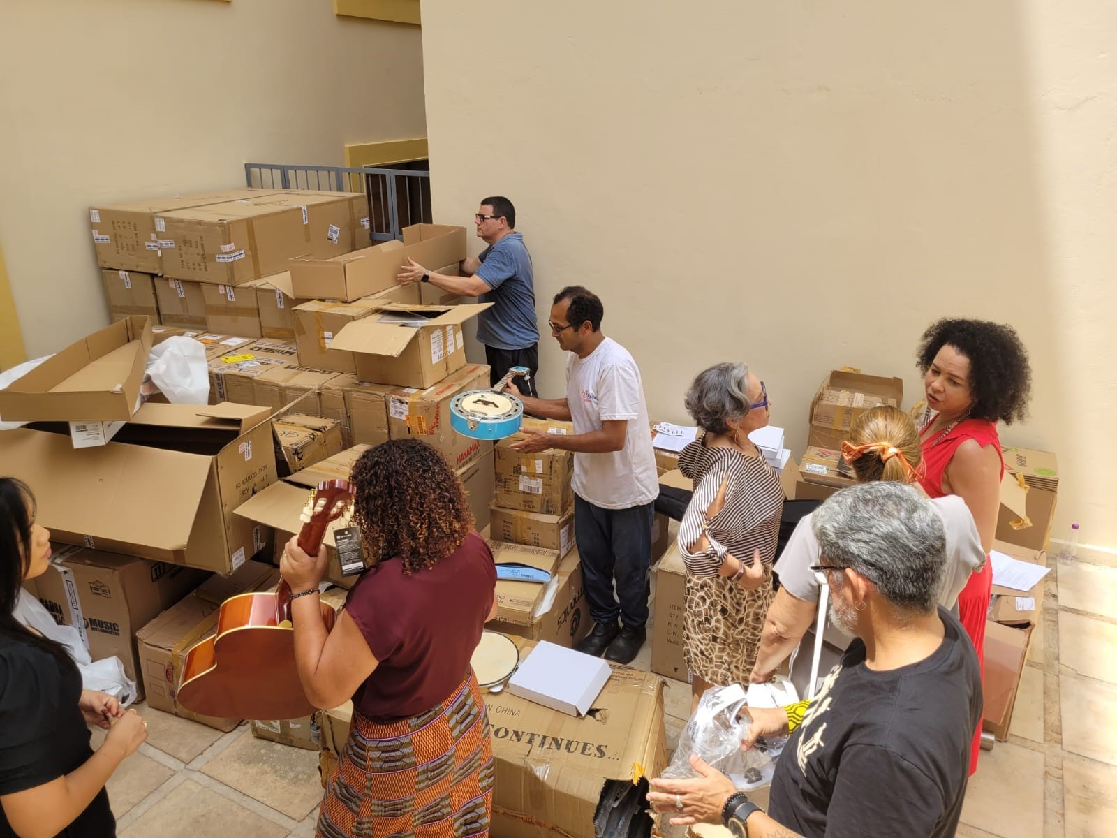 Escola de Artes de Belém recebe instrumentos musicais para incrementar a educação da rede municipal