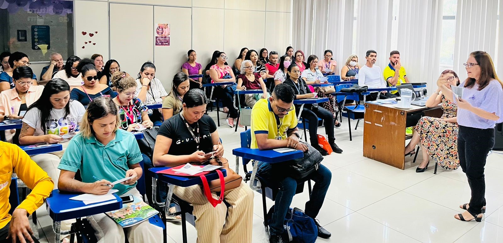 Servidores debatem estratégias de combate à violência contra a mulher na programação do Agosto Lilás