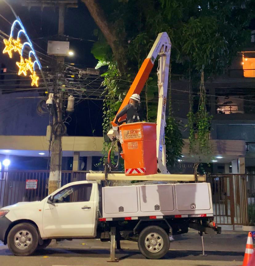 Prefeitura de Belém instala iluminação decorativa do Círio de Nazaré na capital