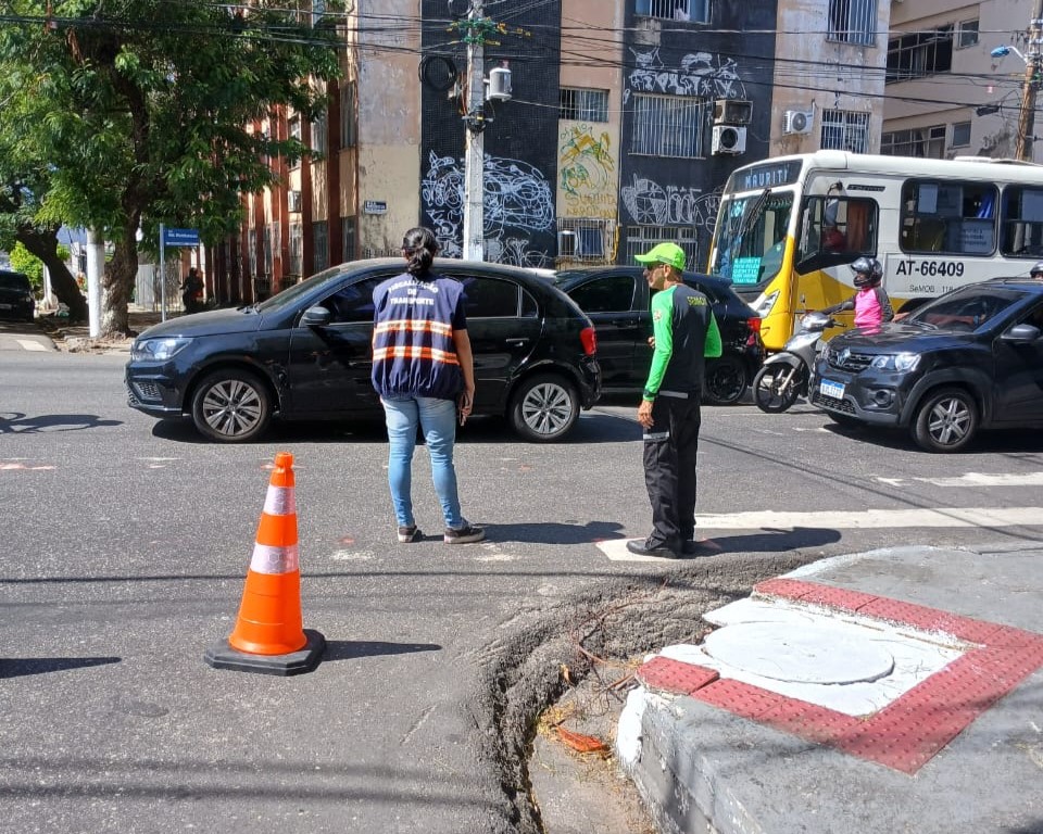 Interdições e desvios de rotas e de itinerários de linhas garantem segurança viária durante desfile militar