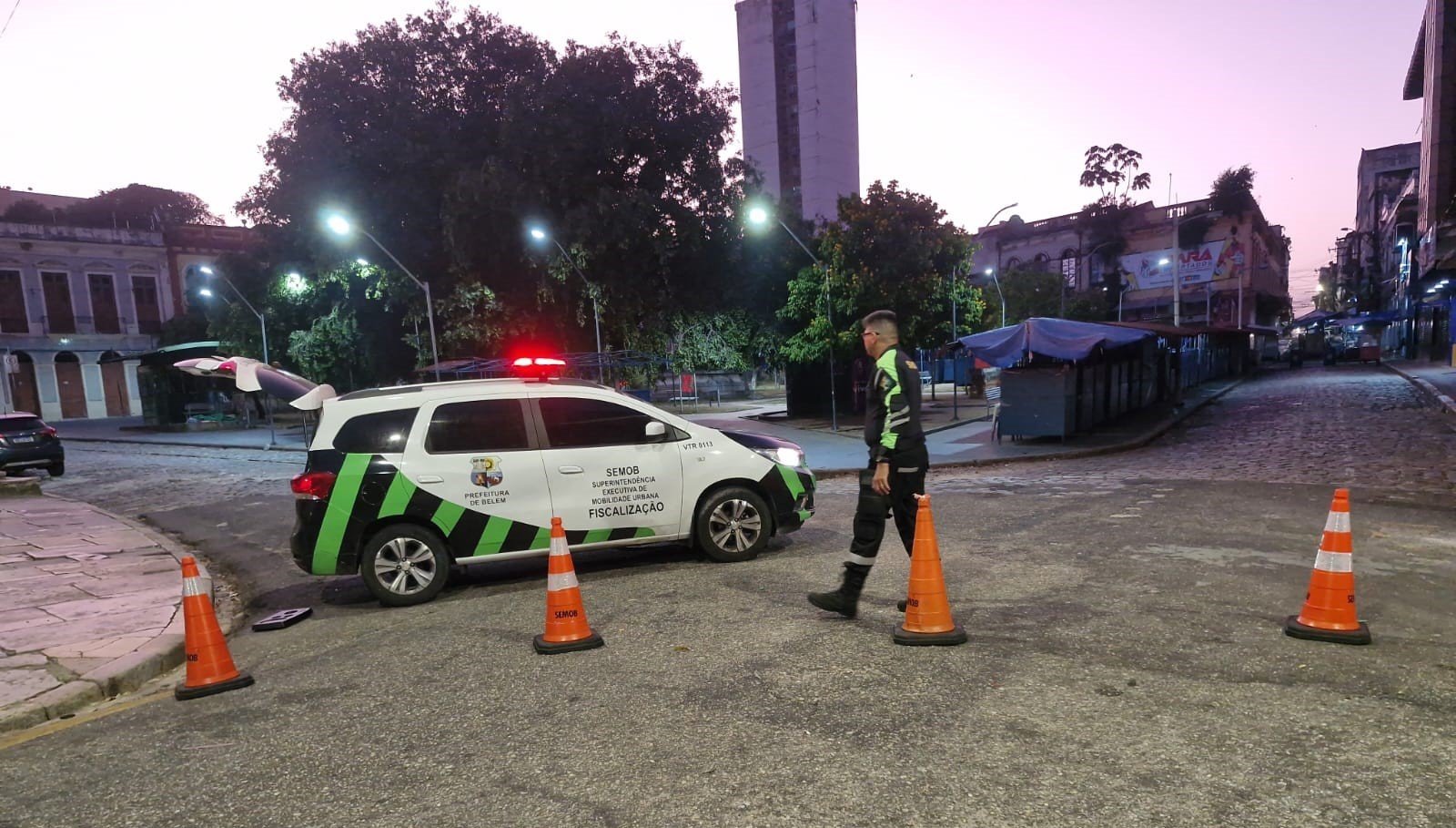 Interdições e desvios de rotas e de itinerários de linhas garantem segurança viária durante desfile militar