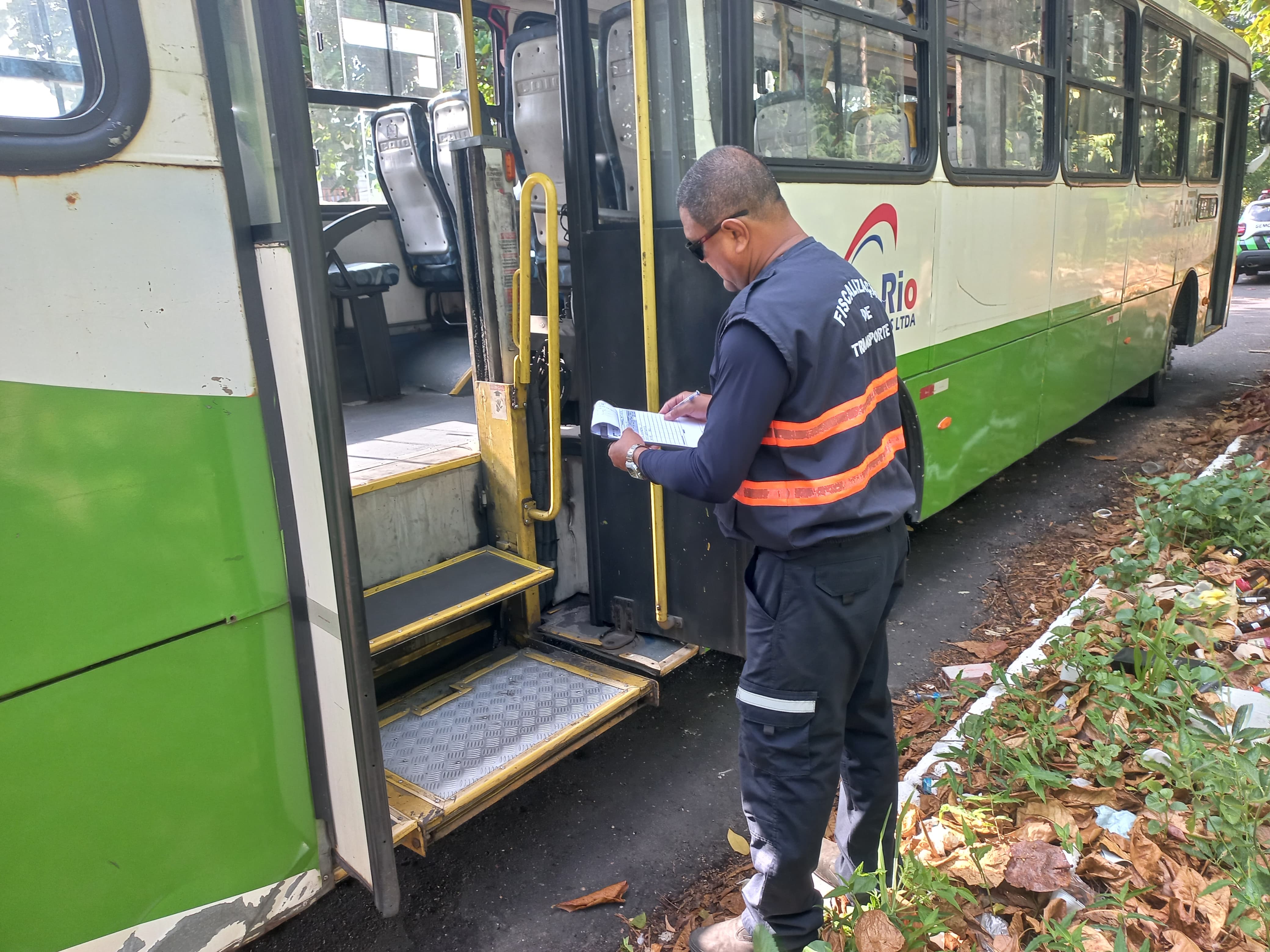 Linhas de ônibus urbanos são fiscalizadas pelo município para assegurar acessibilidade à população