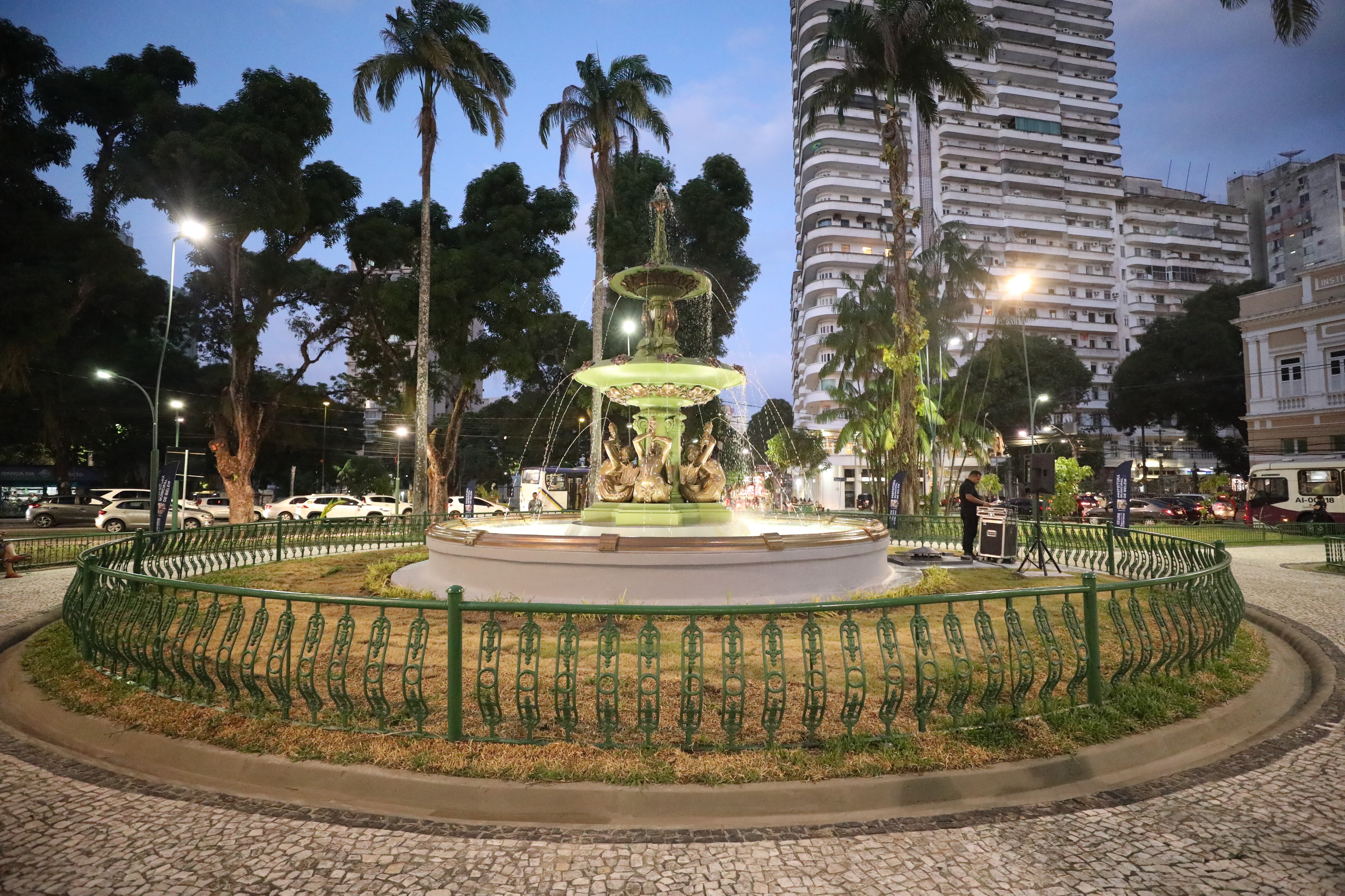 Guarda Municipal de Belém impede furto de banco na Praça Brasil; veja o vídeo!