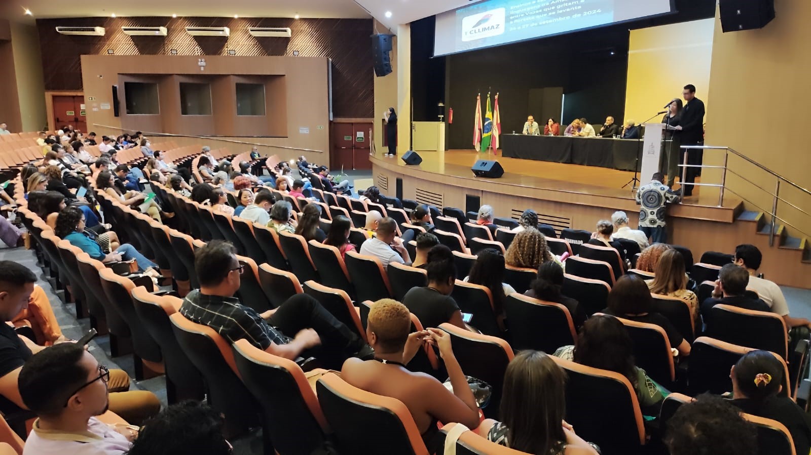 Professores  da rede municipal participam de formação sobre ensinos e saberes das linguagens amazônicas