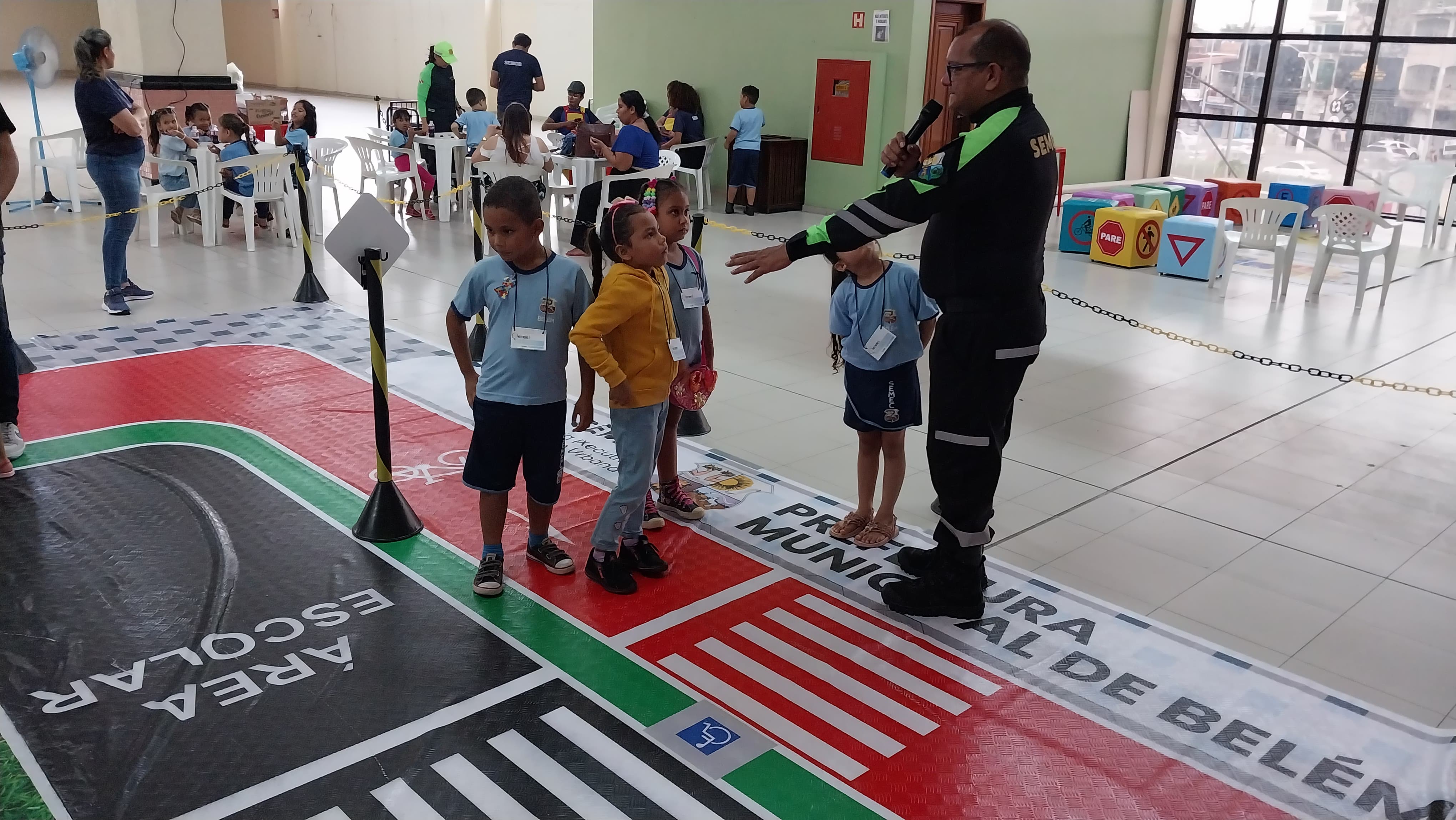 Semana Nacional de Trânsito termina com 140 orientações para crianças na Minicidade Educativa