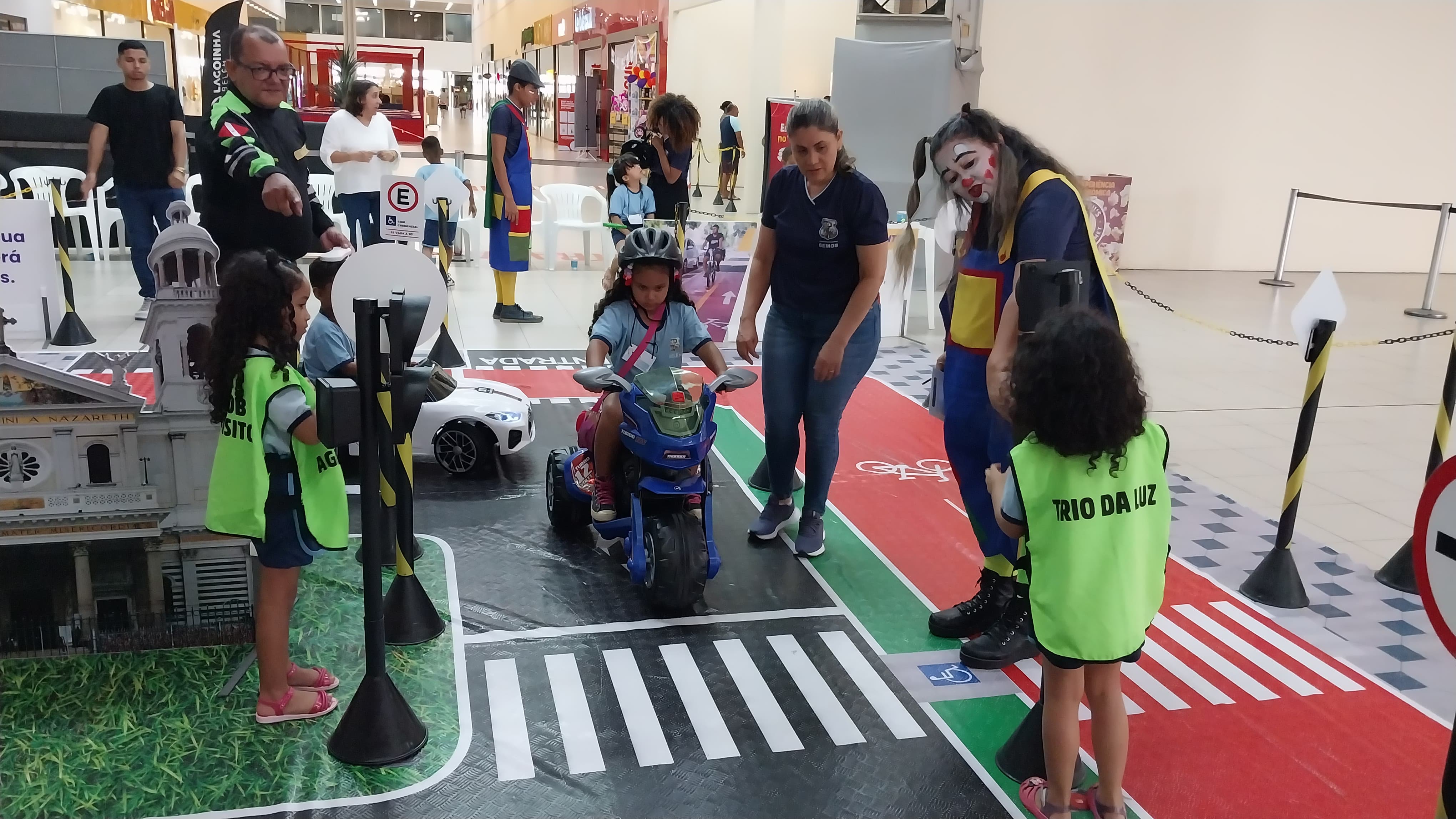 Avanços na mobilidade urbana, ações educativas e atendimentos descentralizados marcam a gestão municipal