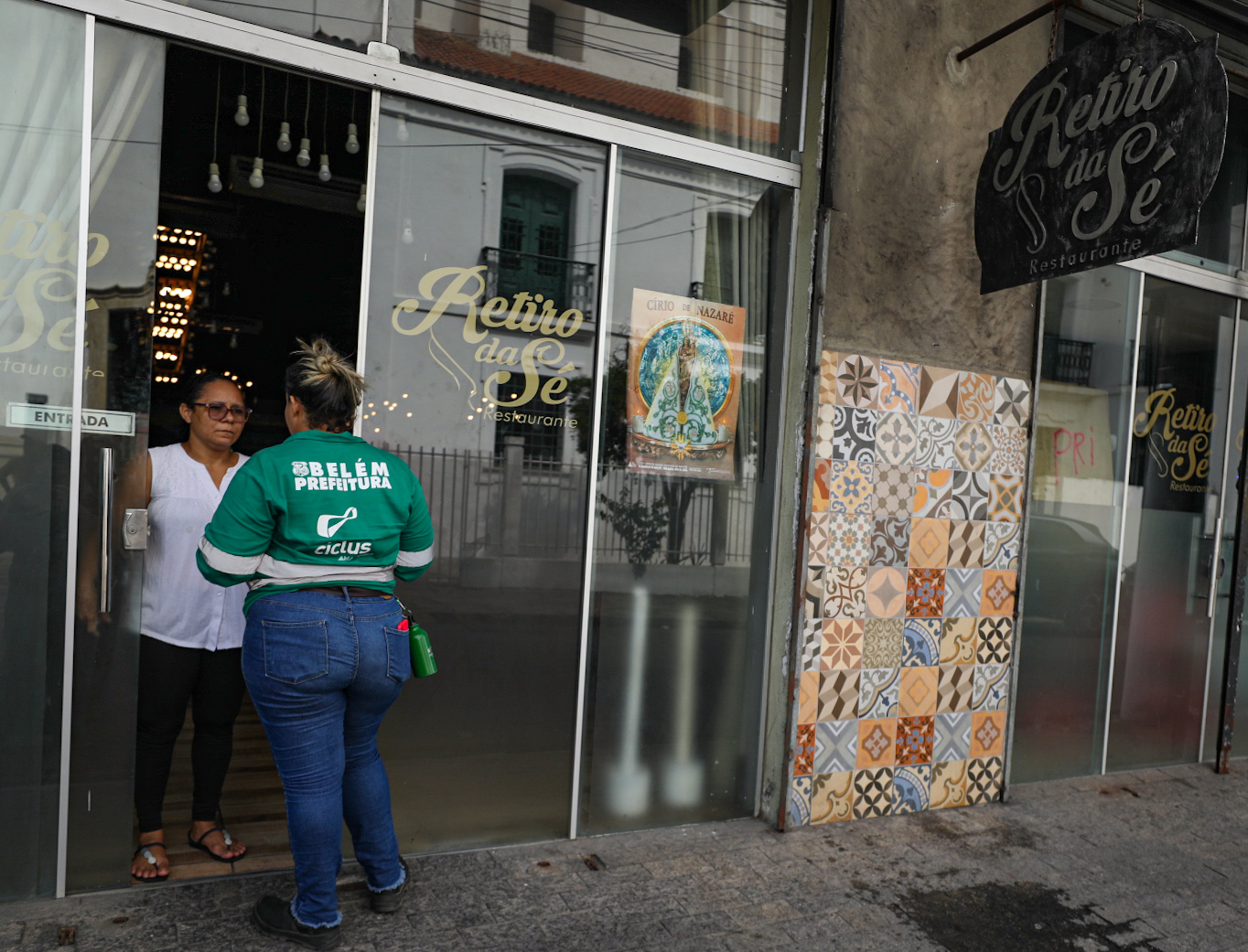 Descarte irregular de lixo no percurso do Círio de Nazaré terá fiscalização intensificada