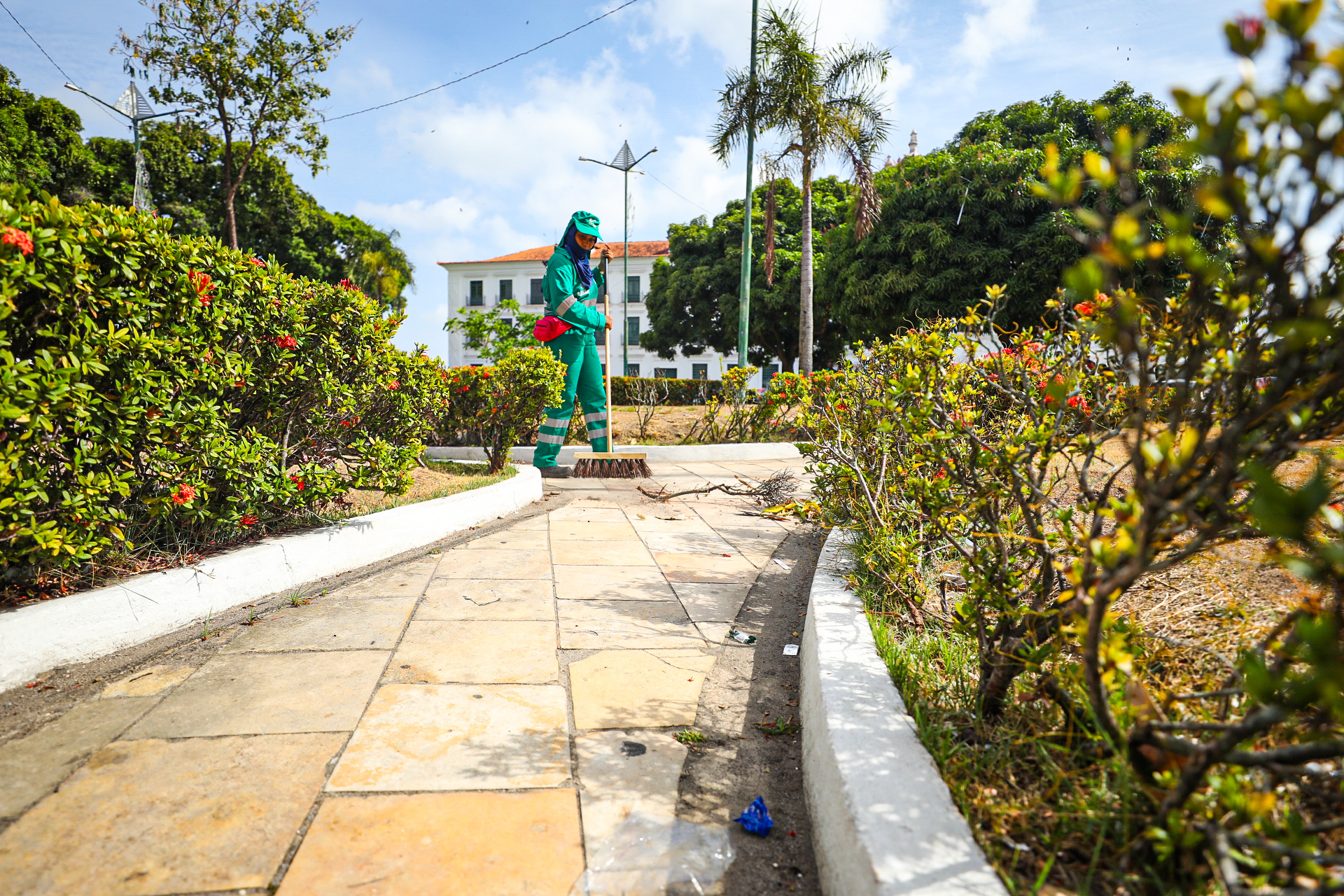 Descarte irregular de lixo no percurso do Círio de Nazaré terá fiscalização intensificada