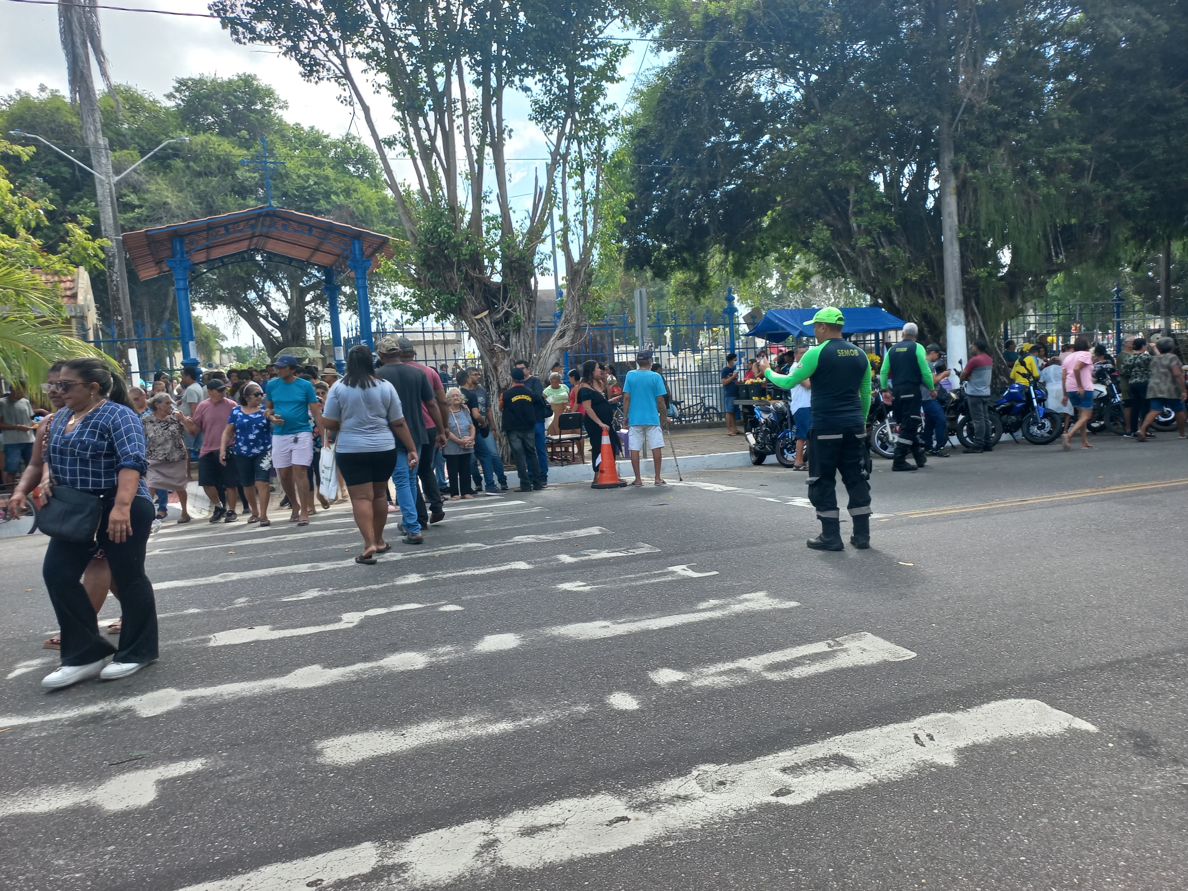 Prefeitura de Belém garanta a segurança viária nas áreas dos cemitérios públicos, no Dia de Finados