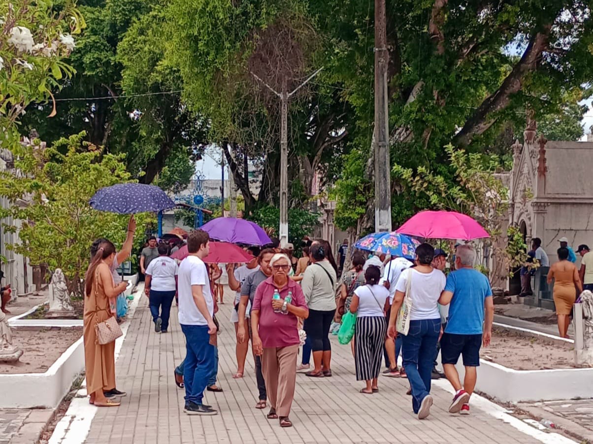 Cemitérios Santa Izabel e São Jorge recebem cerca de 85 mil visitantes neste fim de semana de Finados