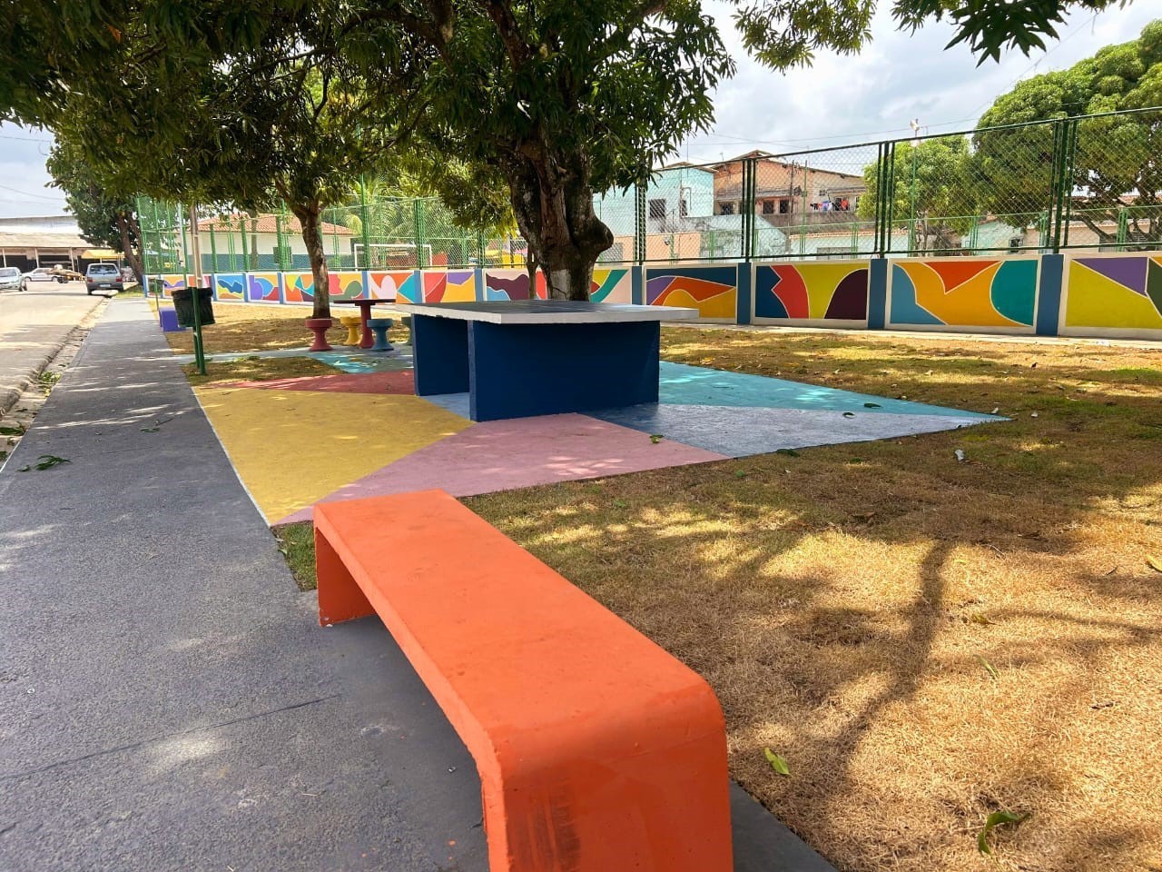 Mais 15 espaços de lazer estão em obras e moradores do Sideral recebem arena e praça nesta quinta-feira, 7