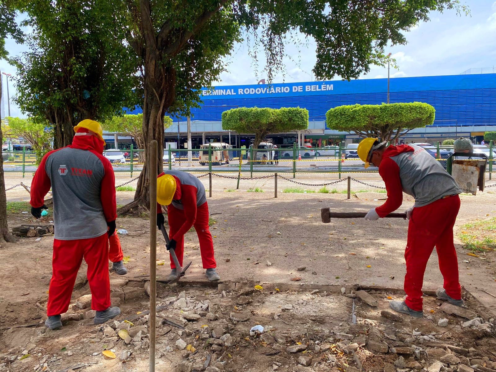 Mais 15 espaços de lazer estão em obras e moradores do Sideral recebem arena e praça nesta quinta-feira, 7