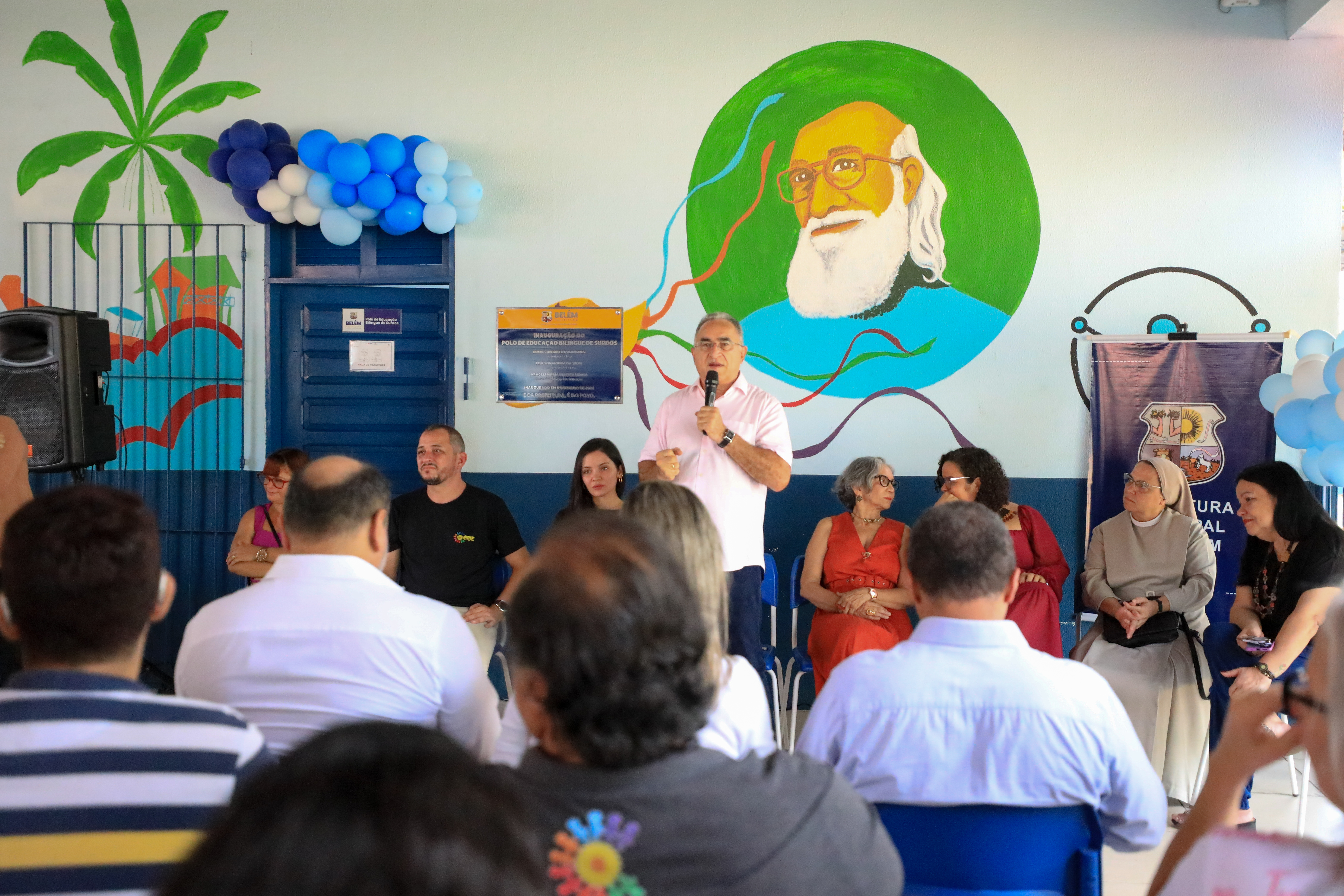 Alunos surdos da rede municipal ganham primeiro Pólo Bilíngue Libras-Português