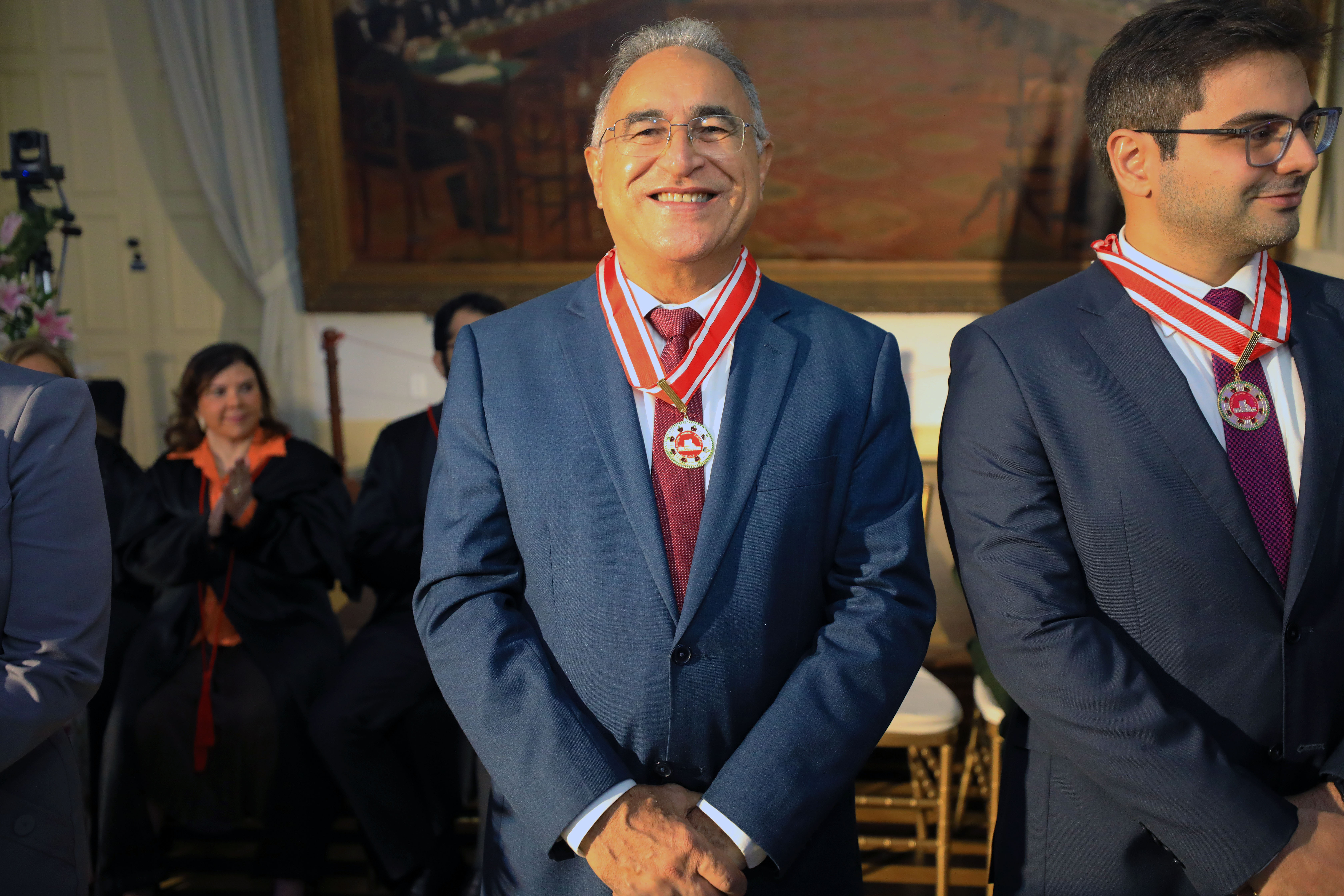 TRE homenageia gestão do prefeito Edmilson Rodrigues com medalha do mérito eleitoral