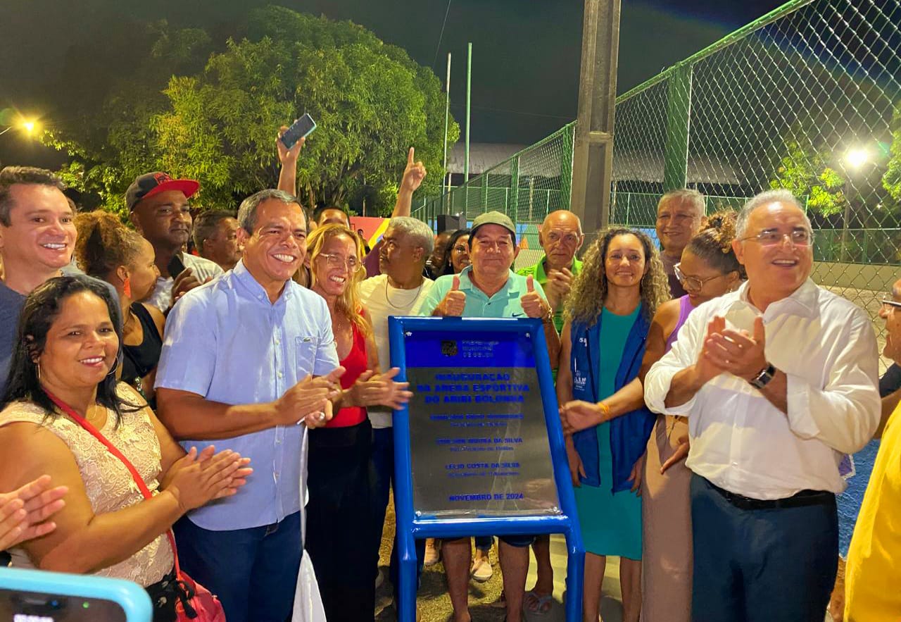 Comunidade do Ariri Bolonha recebe arena esportiva revitalizada e nova praça da Prefeitura de Belém