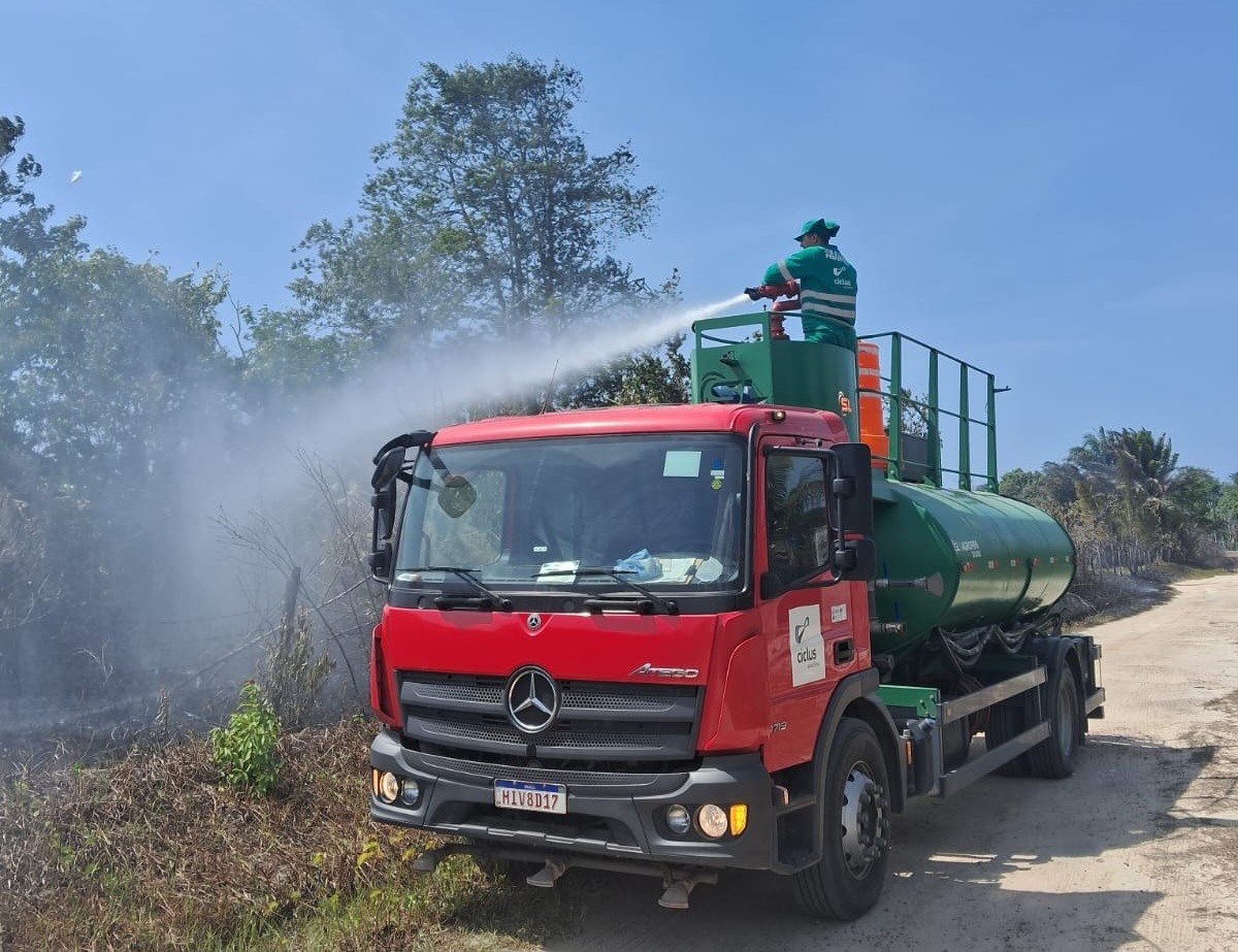 Gabinete de Crise do Município avalia ações de combate a incêndios na capital e distritos