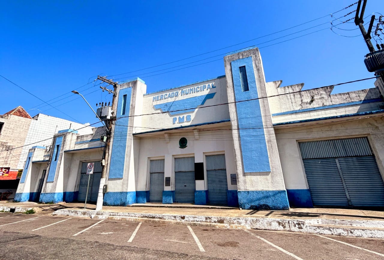 Inúmeras obras em praças, feiras, mercados, vias públicas e urbanização marcam a gestão municipal
