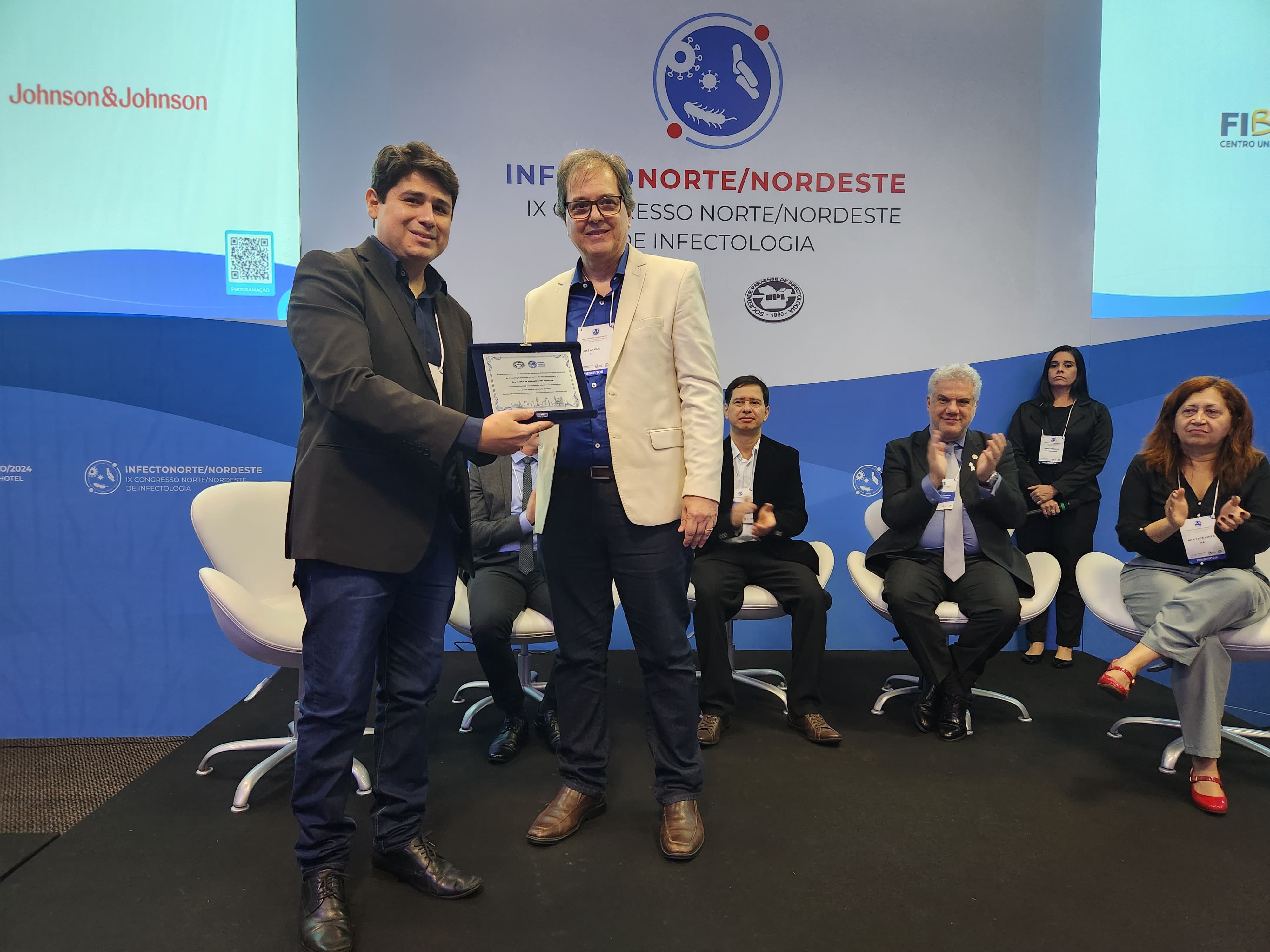 Coordenadora do Programa de Imunizações da Sesma é homenageada no IX Congresso Norte/Nordeste de Infectologia