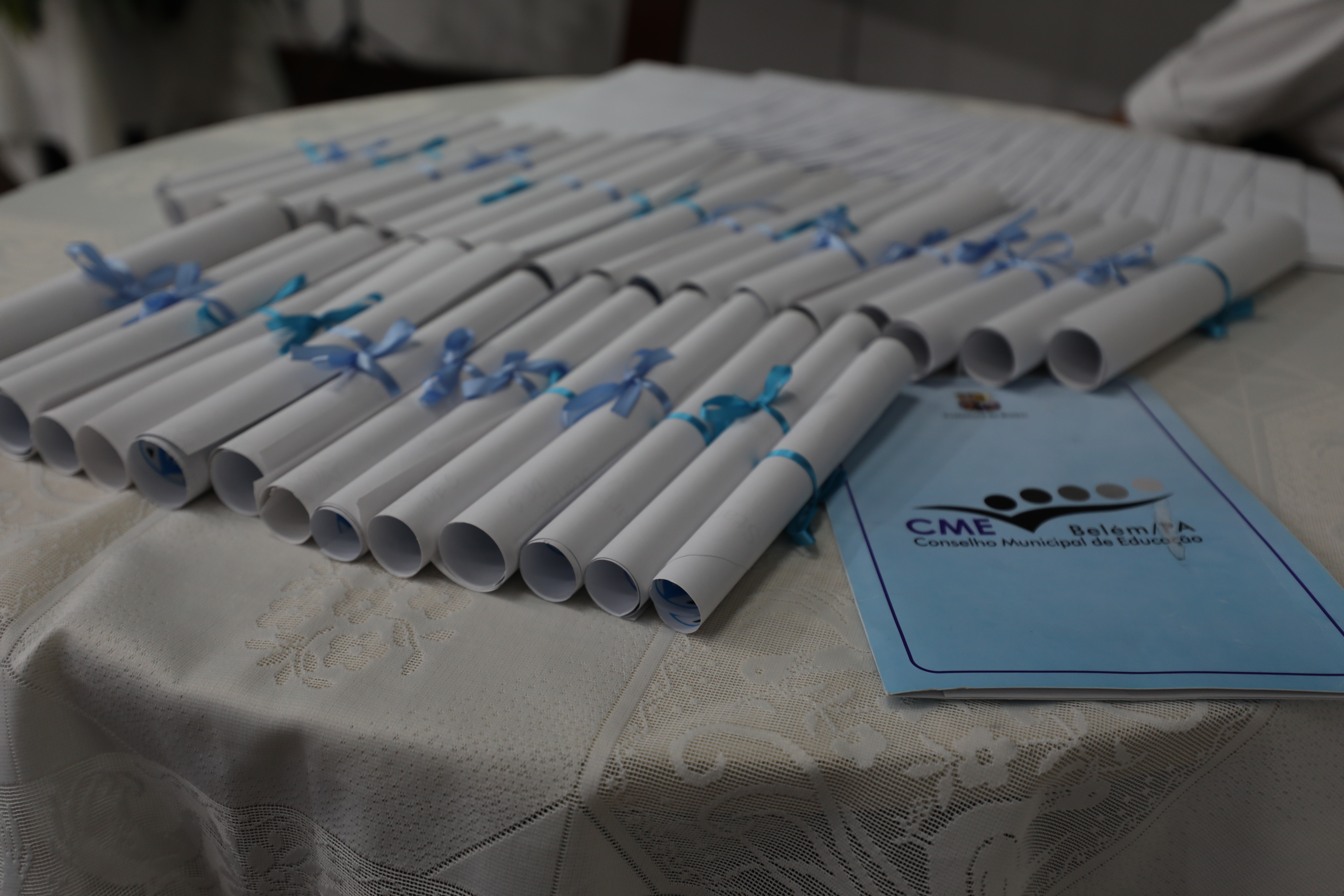 Prefeitura de Belém e Conselho Municipal de Educação entregam selo antirracista a 33 escolas do município