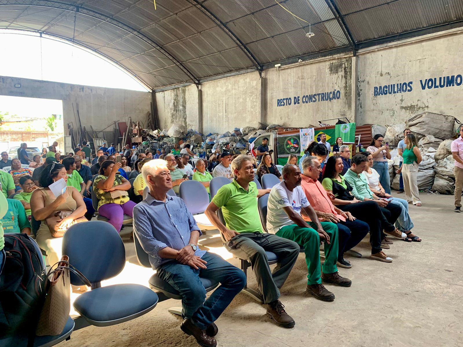 Prefeitura reforma galpões de cooperativas de materiais recicláveis para ampliar e qualificar coleta seletiva