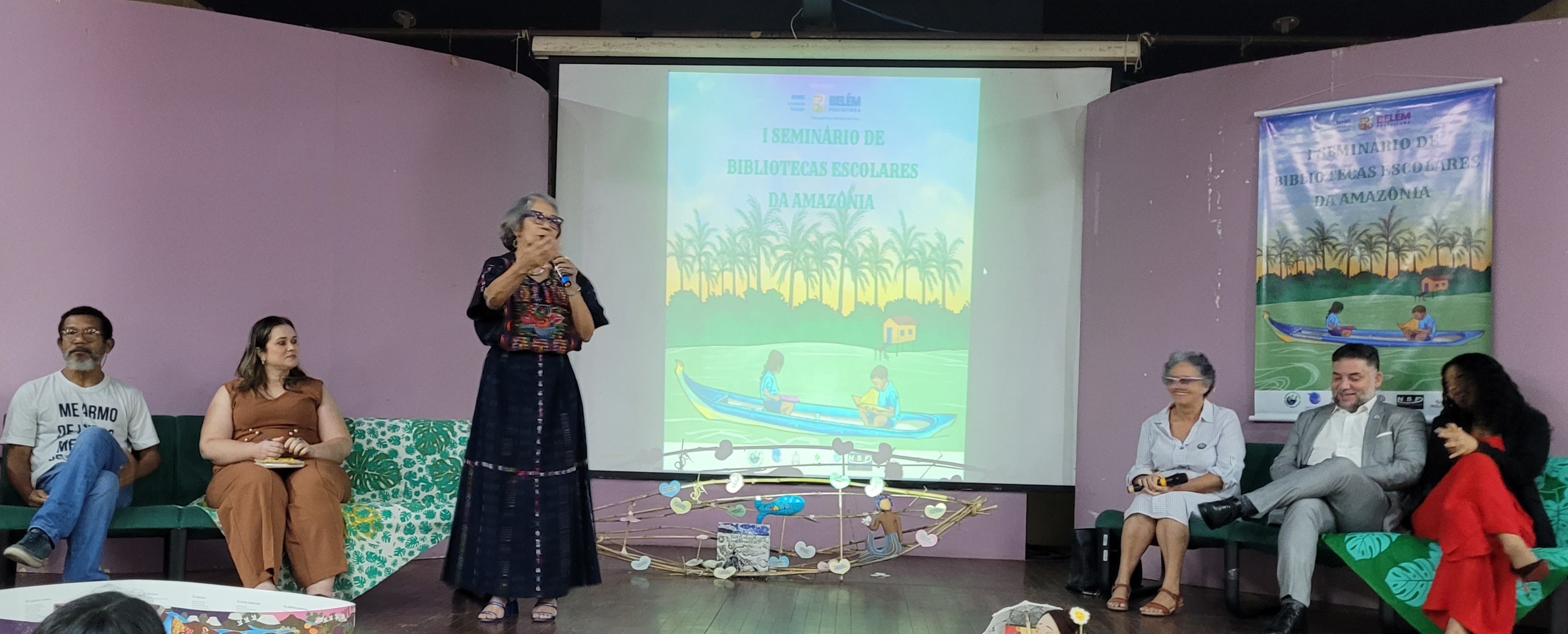 Prefeitura de Belém anuncia a compra de 43 mil livros para bibliotecas escolares