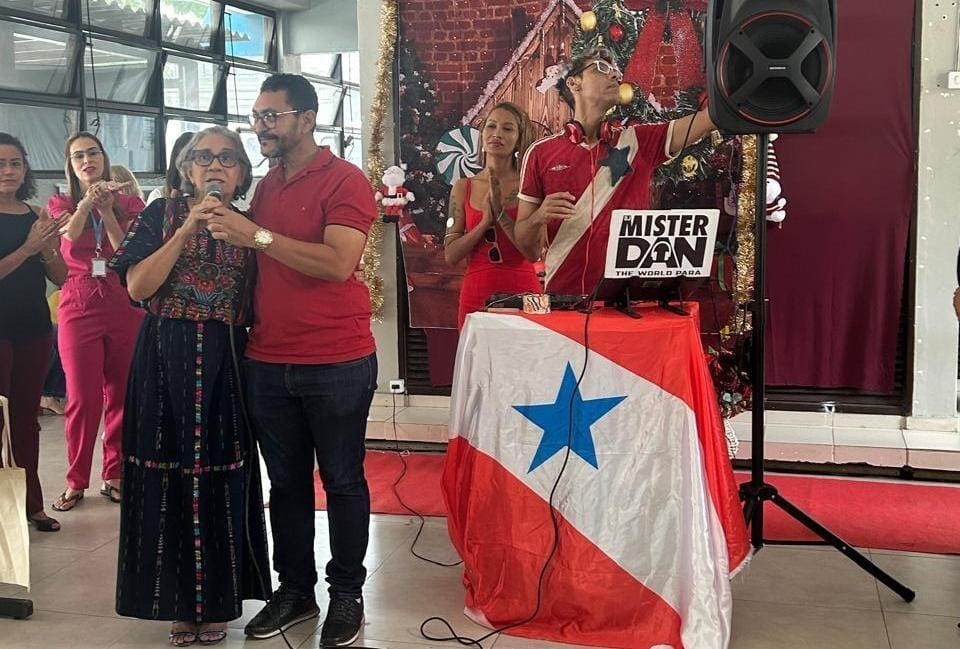 Pessoas atendidas pela ONG Arte pela Vida recebem apoio da feira solidária promovida pela Semec