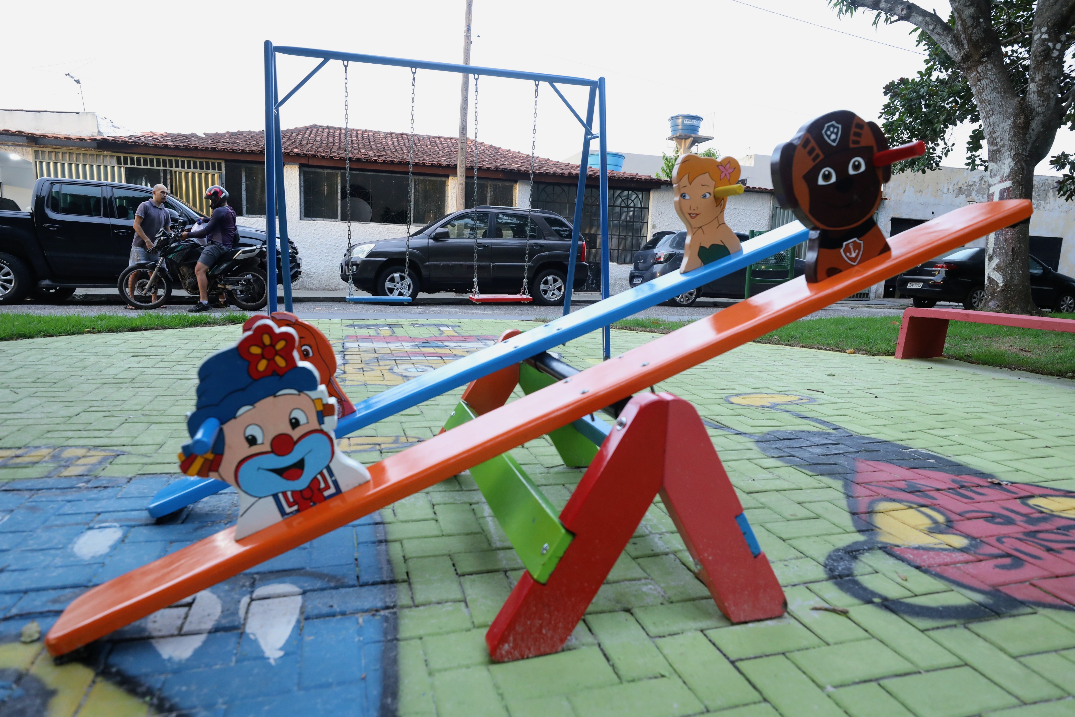 Praças revitalizadas pela Prefeitura na Marambaia e entregues  à população homenageiam moradores do bairro