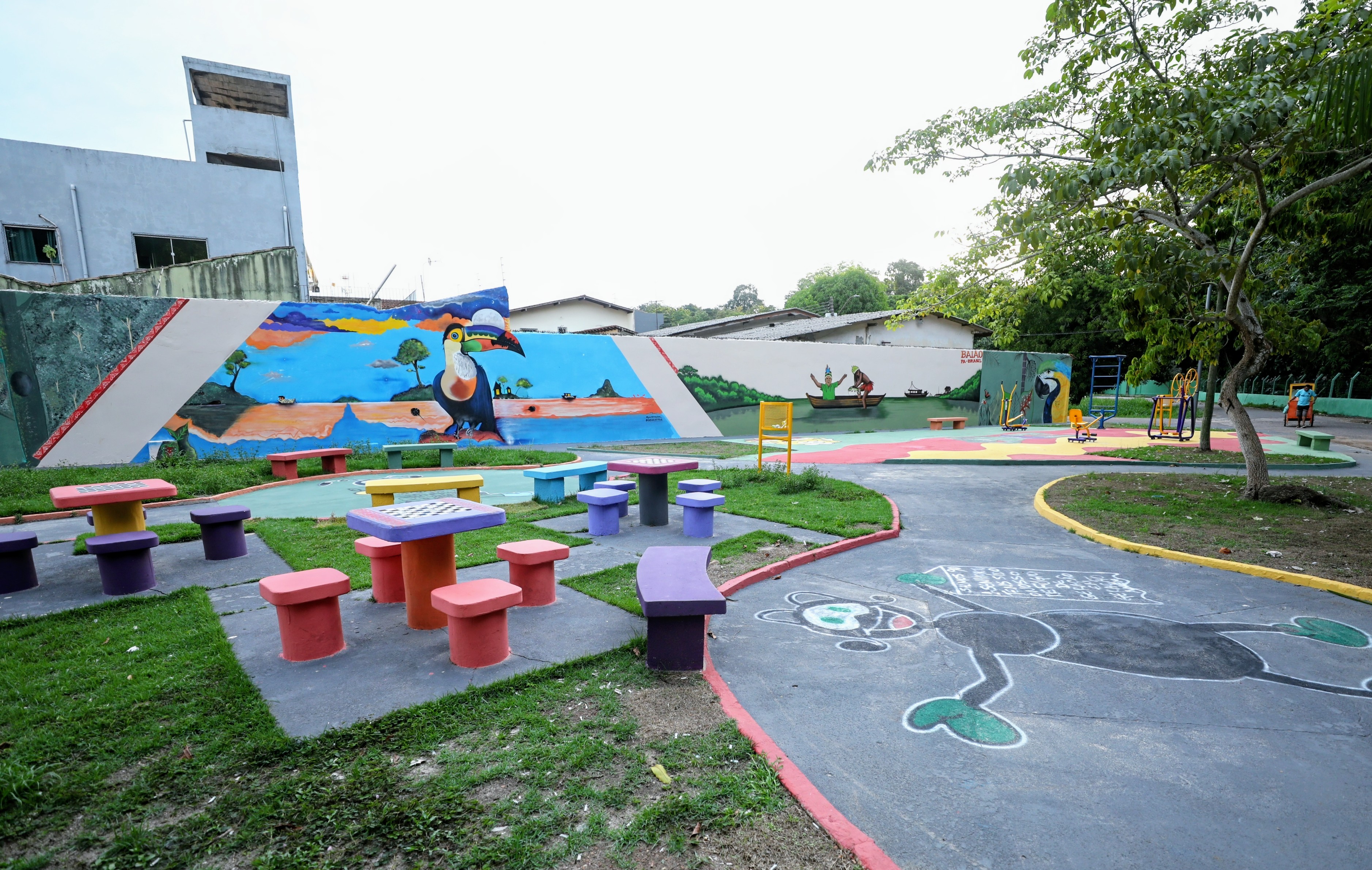 Praças revitalizadas pela Prefeitura na Marambaia e entregues  à população homenageiam moradores do bairro