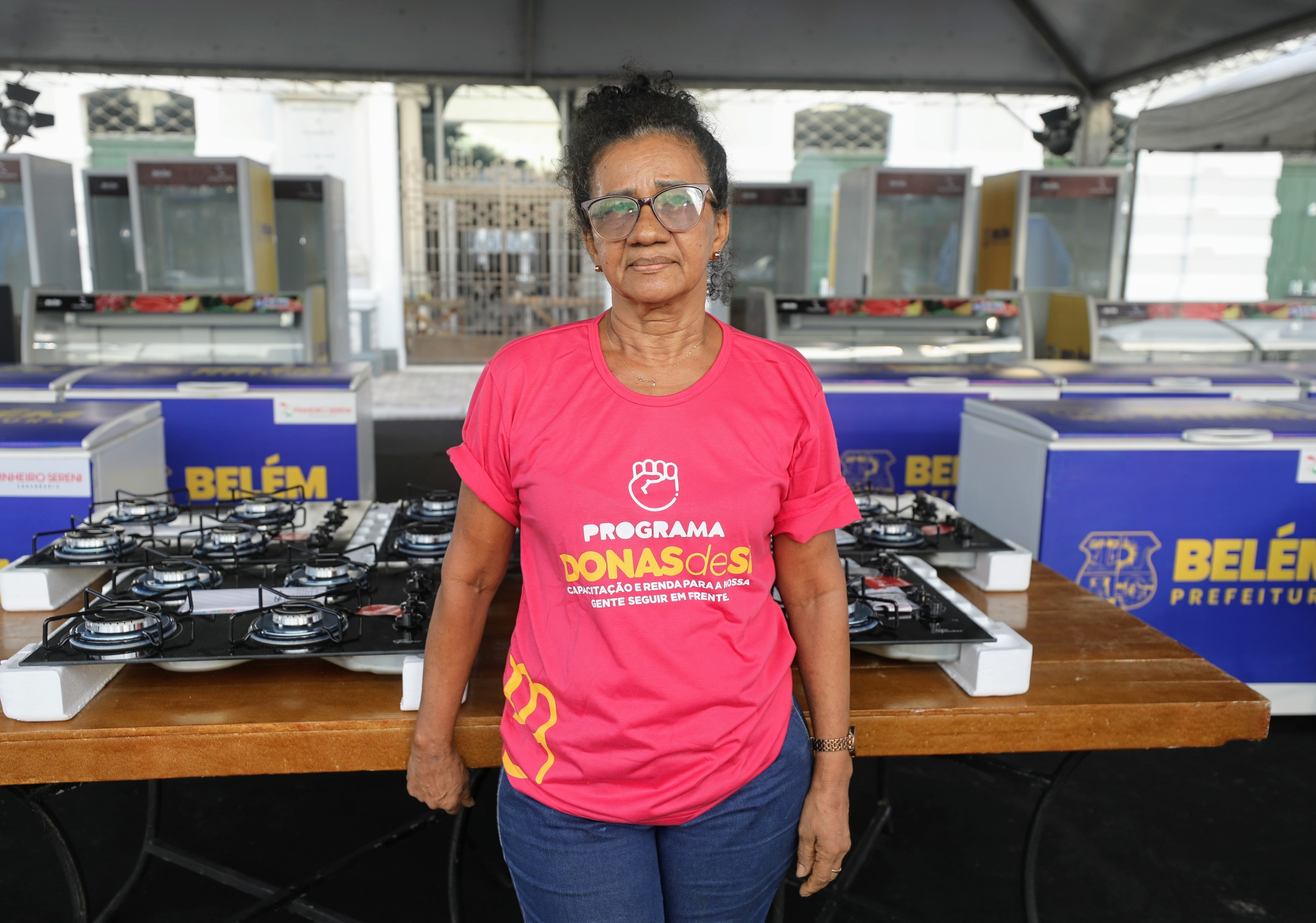 Trabalhadores do Mercado de São Brás recebem novos equipamentos