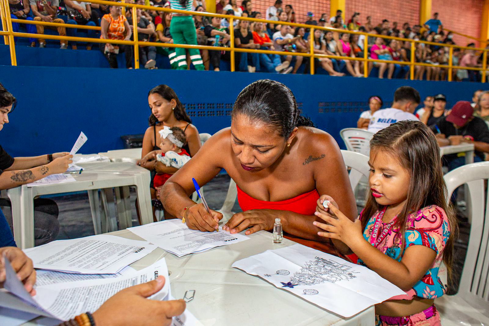 Prefeitura de Belém e Caixa Economica iniciam assinaturas dos contratos do Viver Outeiro