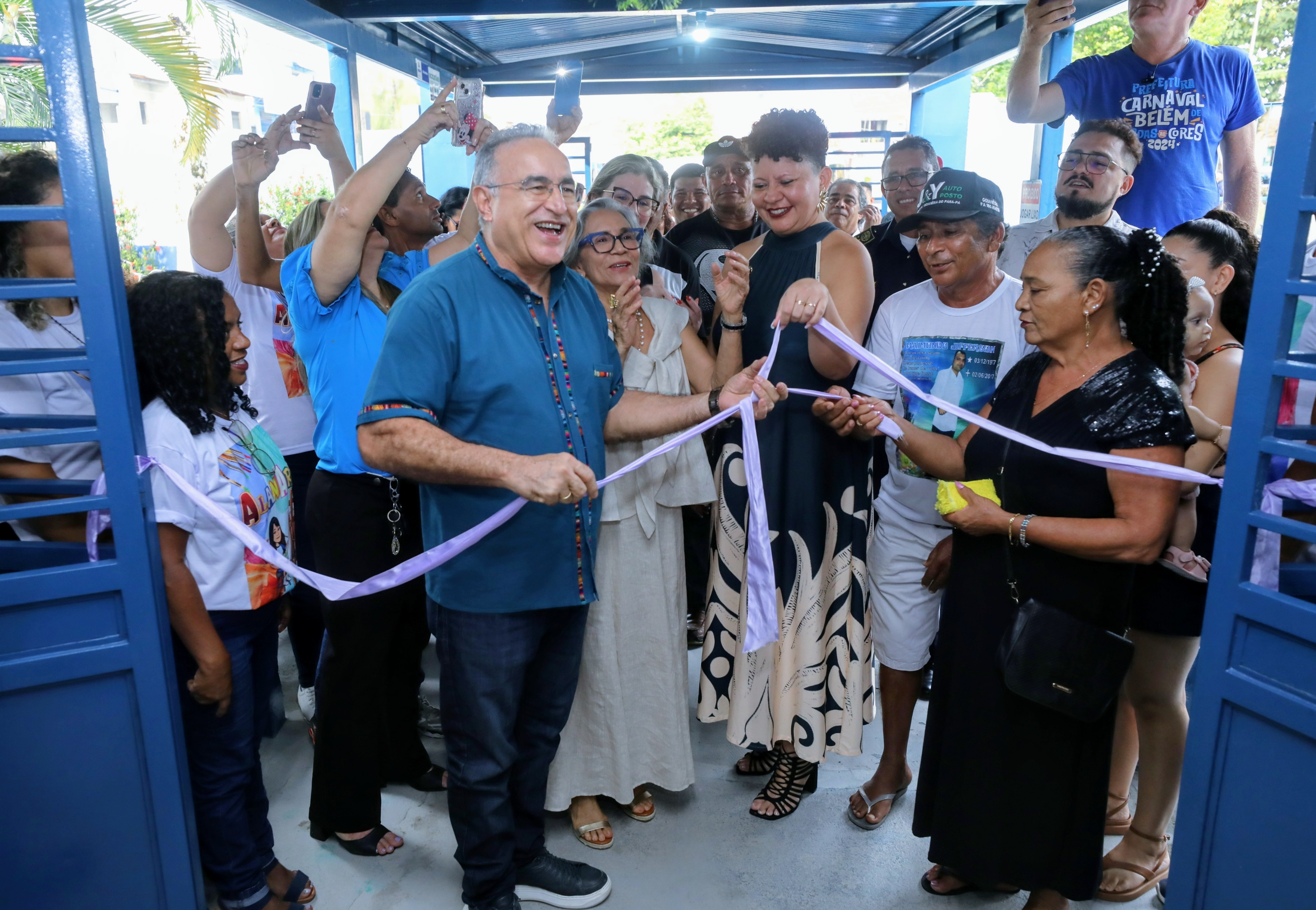 Mais uma escola é entregue totalmente reconstruída e com melhorias no Bairro do Coqueiro