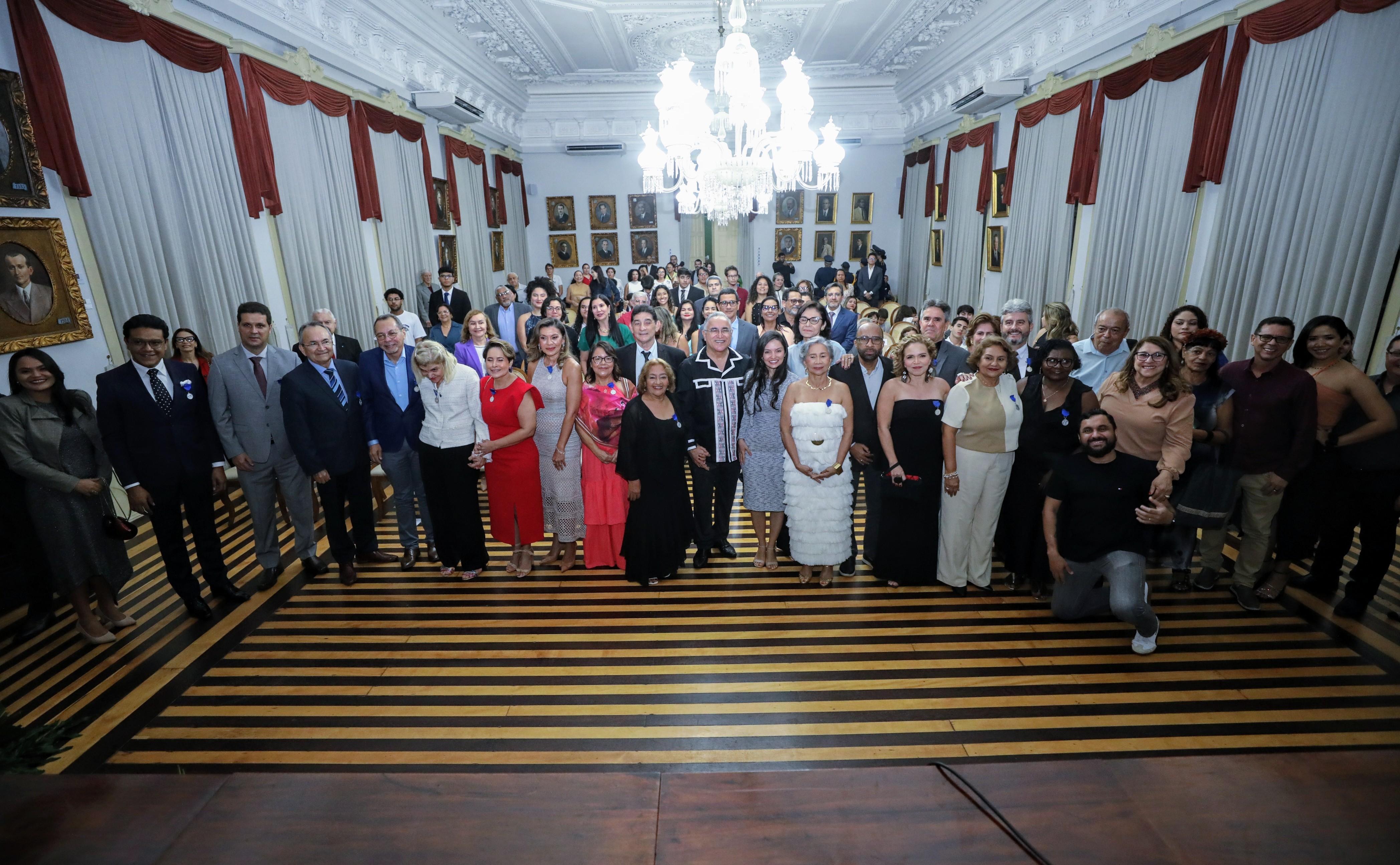 Prefeitura concede a medalha Francisco Castelo Branco a 20 personalidades de Belém