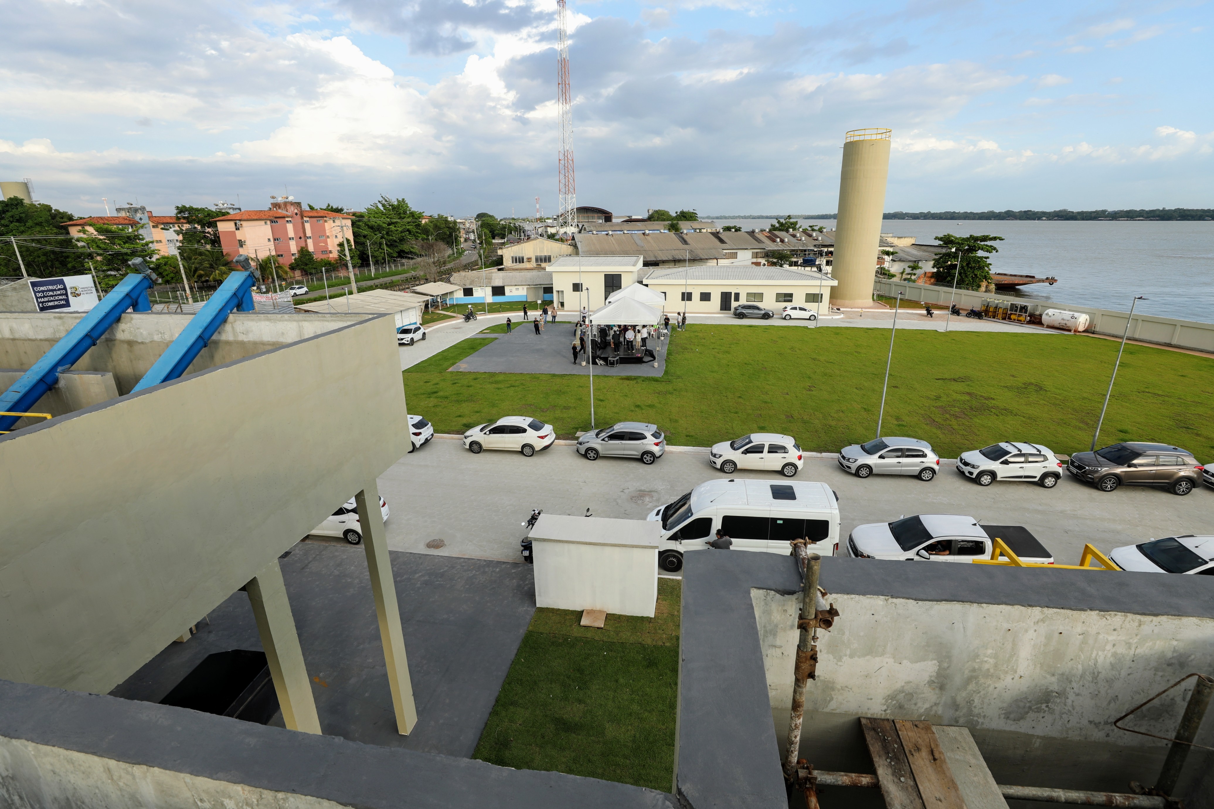 Urbanização da avenida Bernardo Sayão é entregue para a população