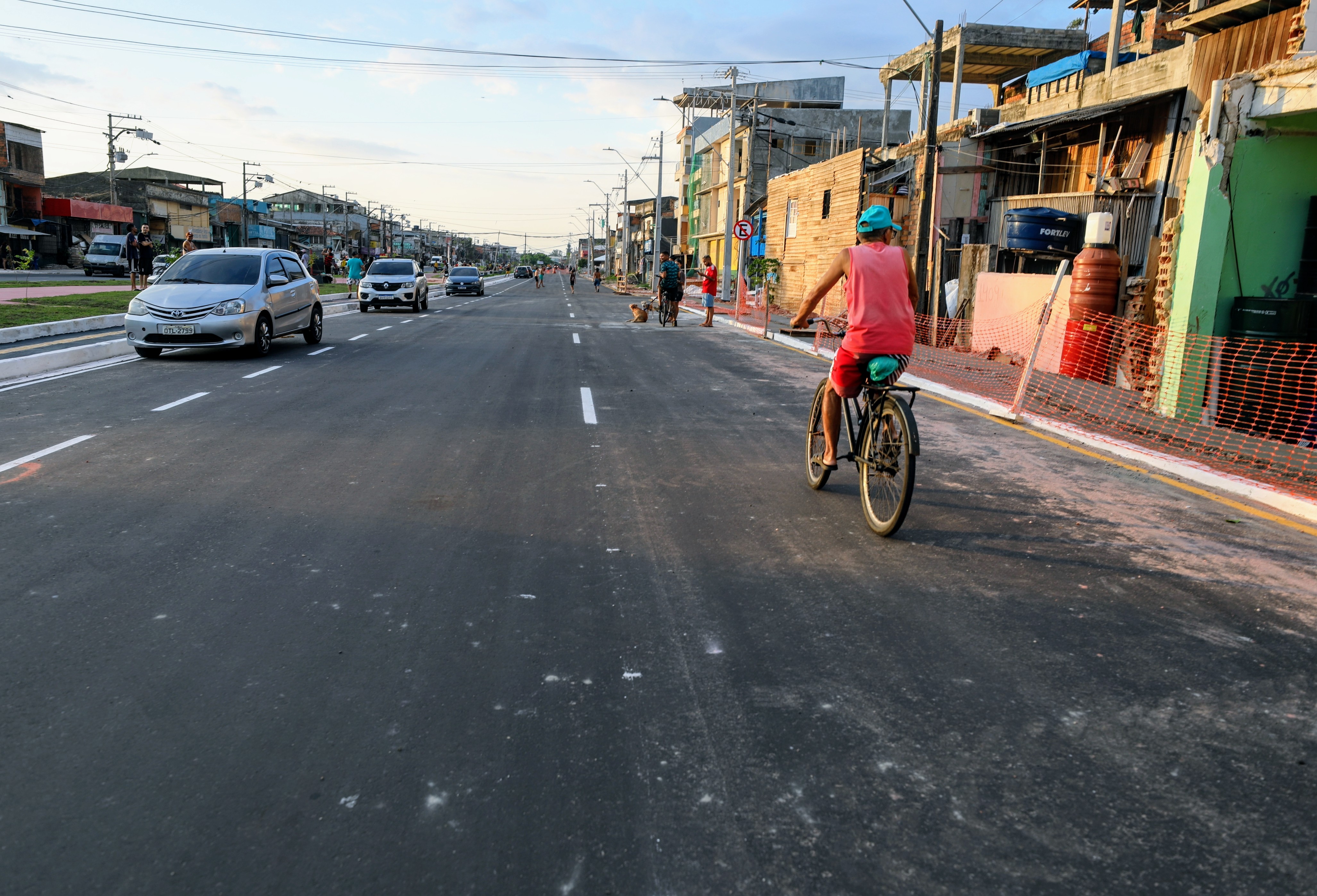 Urbanização da avenida Bernardo Sayão é entregue para a população