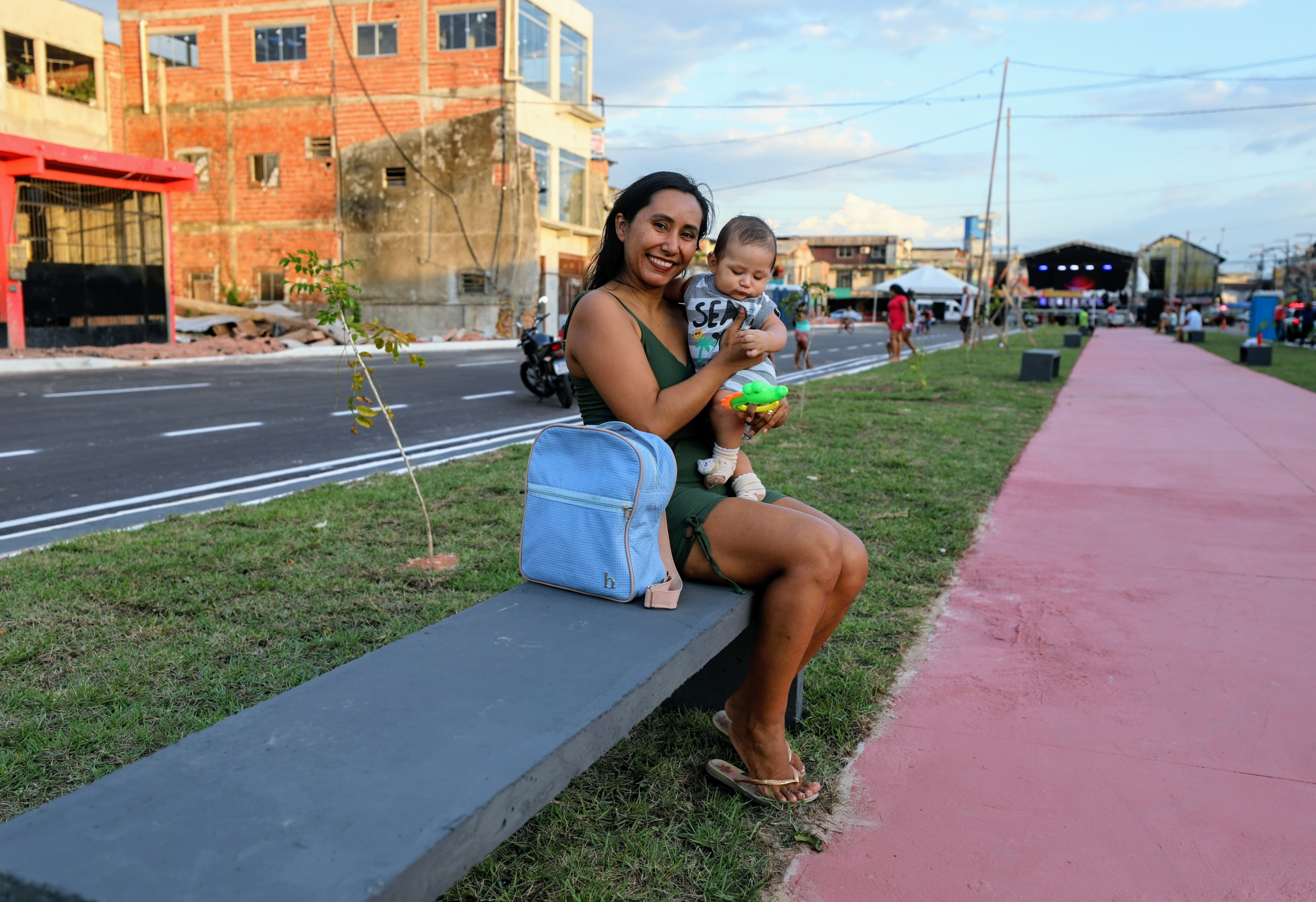 Urbanização da avenida Bernardo Sayão é entregue para a população